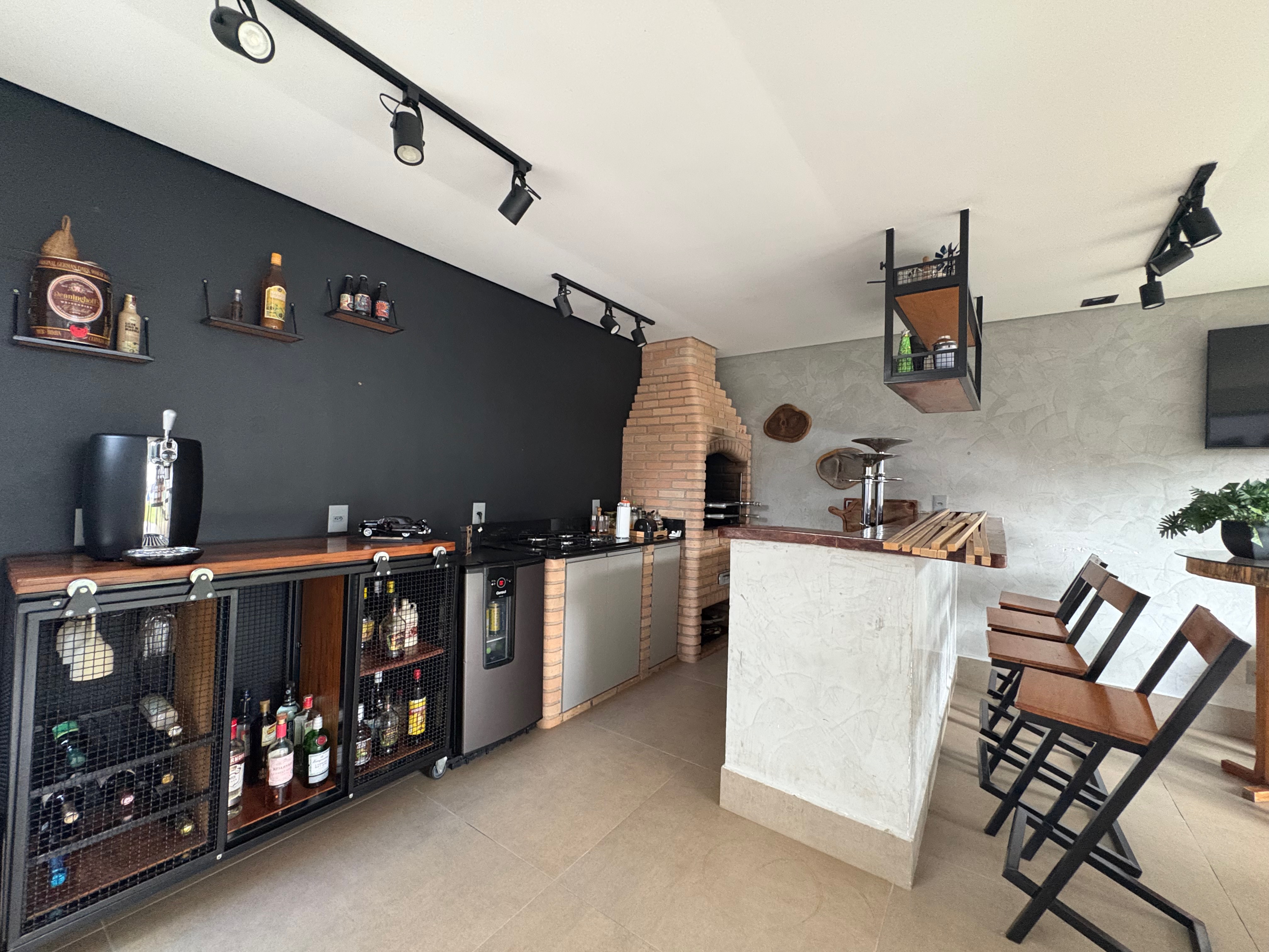 Casa à venda, térrea, 3 quartos sendo 1 suíte, toda planejada - São Pedro, Londrina, PR