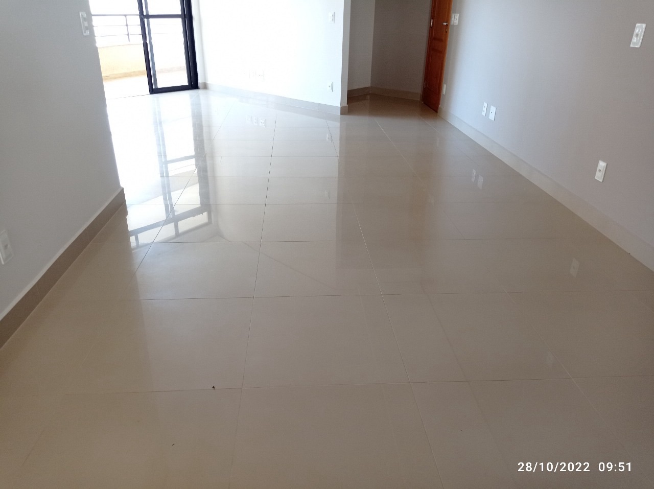 Apartamento  à Venda, Edifício Toulouse, 187m² úteis, 3 quartos sendo 2 suítes, 3 vagas, planejado - Gleba Fazenda Palhano, Londrina, PR