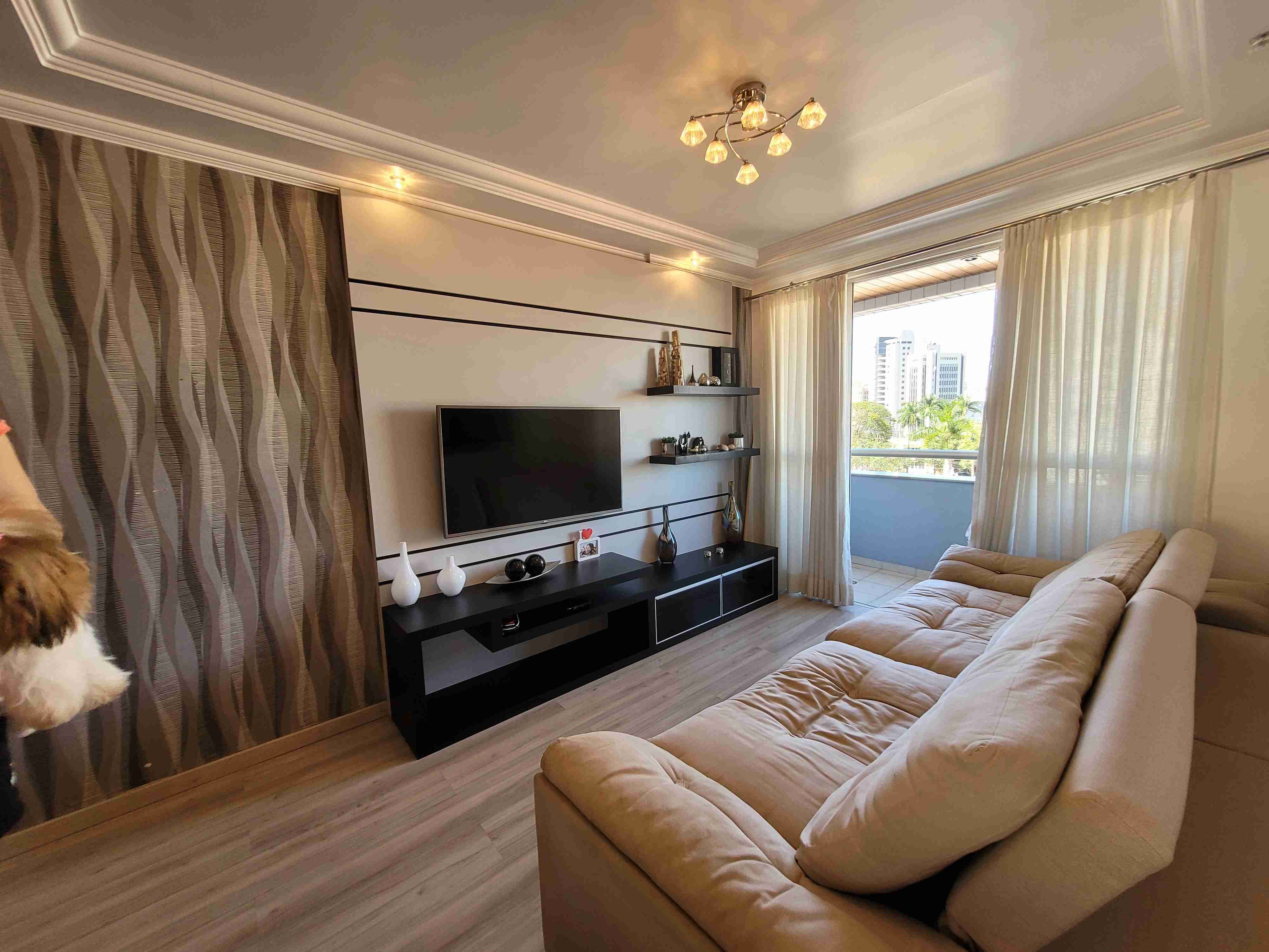 Apartamento à venda no Edifício Studio V,2 quartos sendo 1 suite, mobiliado, sol da manha,Centro, Londrina, PR