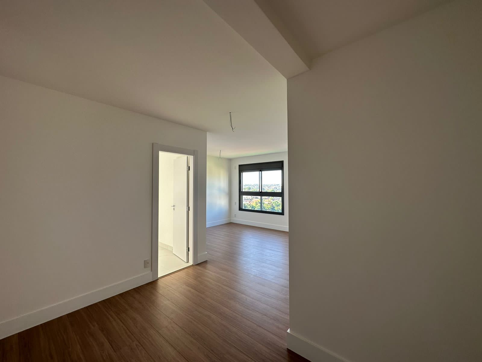 Apartamento à venda, Edifício Grand Palais,  216m² úteis, 3 suítes, sacada c/ skinglas, elevador privativo, 3 vagas , andar alto -Gleba Palhano- 