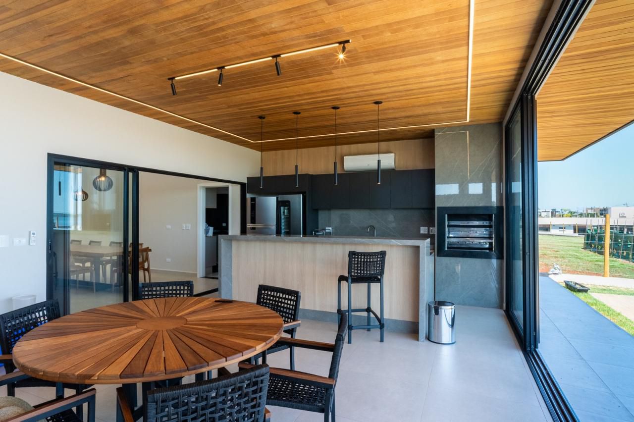 Casa à venda, 4 suites, 390 m², Estância Punta Del Este, Paranagi, Sertaneja, PR