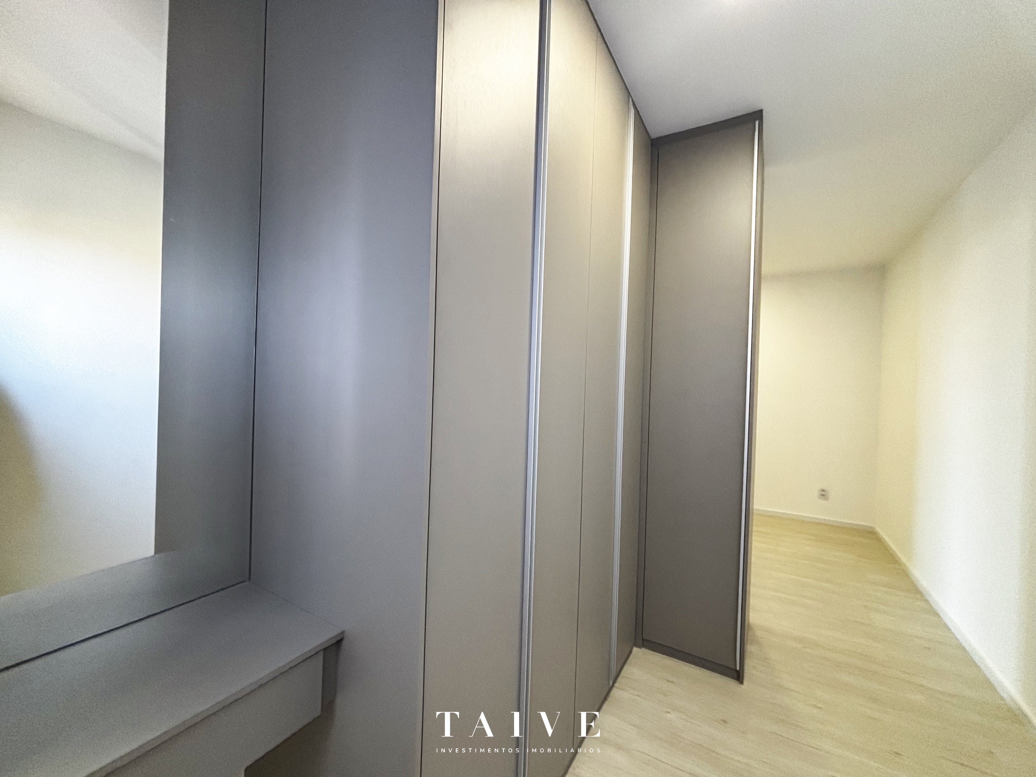 Apartamento novo à Venda Edifício You 180, 2 quartos sendo 1 suite, todo planejado, de frente - Gleba Fazenda Palhano, Londrina, PR