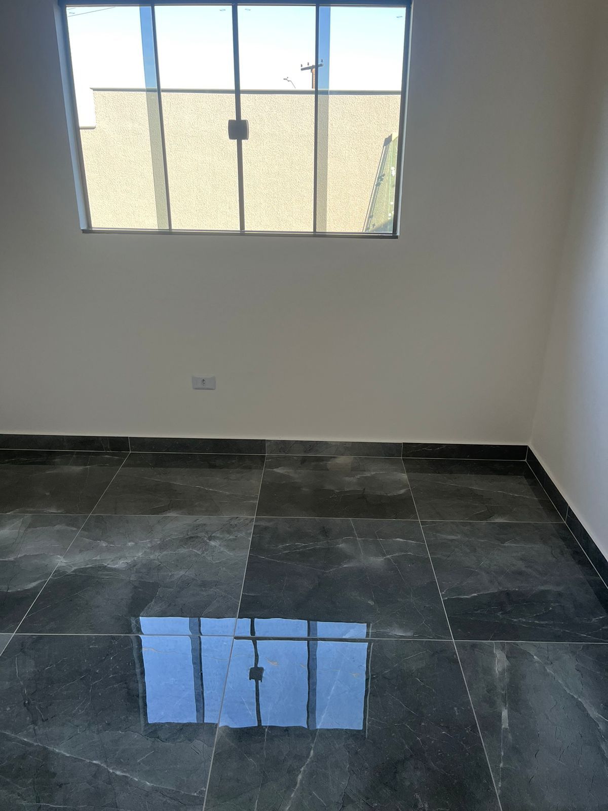 Casa geminada nova 96m² à venda/3 quartos (sendo 1 suíte)/2 vagas -  Colúmbia, Londrina, PR