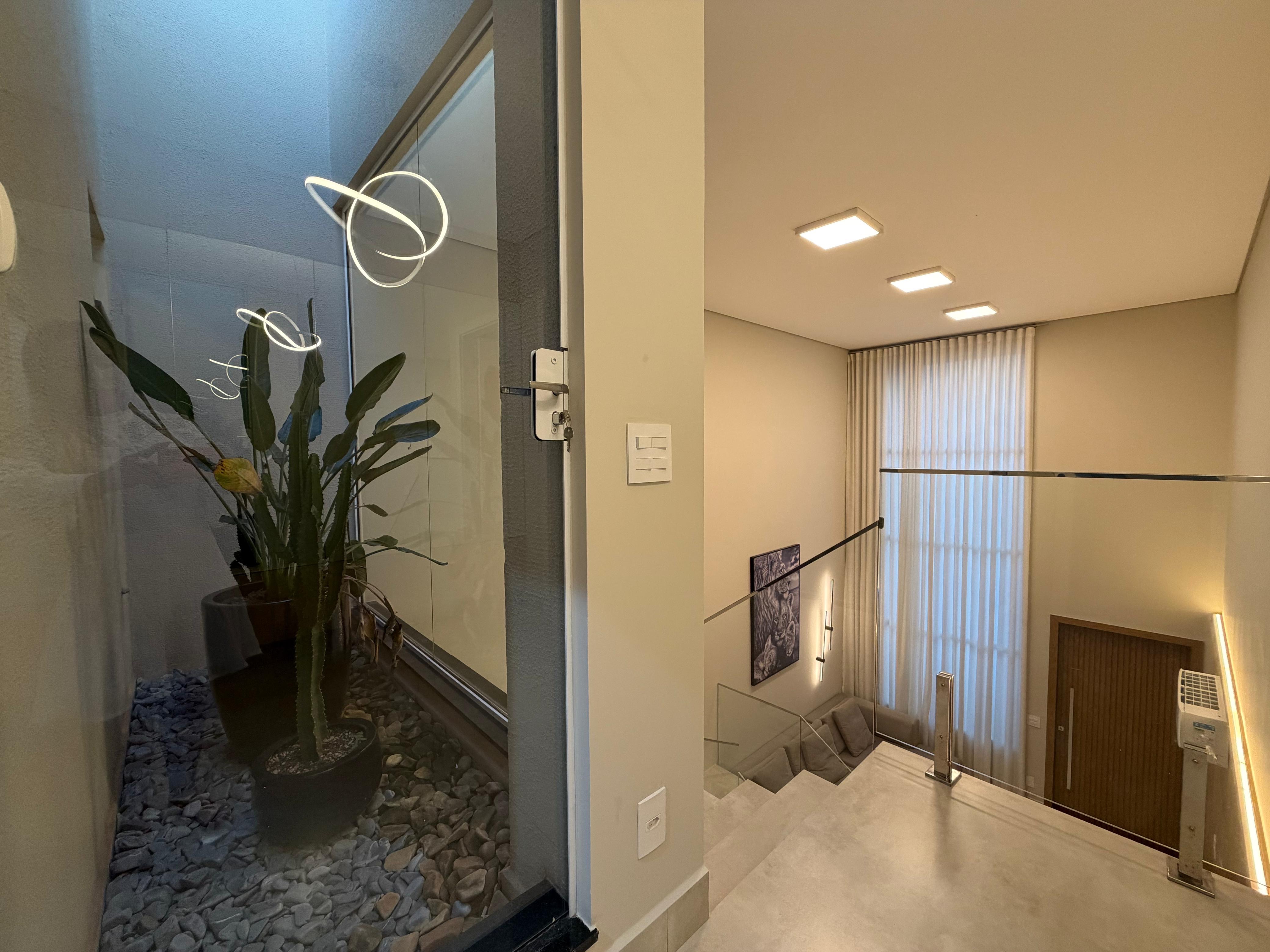 Sobrado á venda, Condomínio Bela Vitta,  195m² úteis , 3 suite Suites, todo planejado - Zona Leste - Londrina/PR