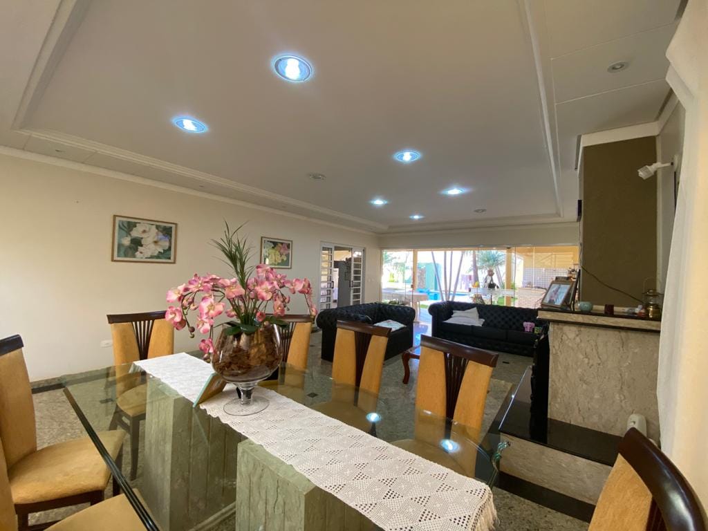 Sobrado à venda, 574m² úteis, 4 suítes com banheira e sacada, piscina, sauna,  estuda permuta- Jardim Itatiaia 1, Londrina, PR