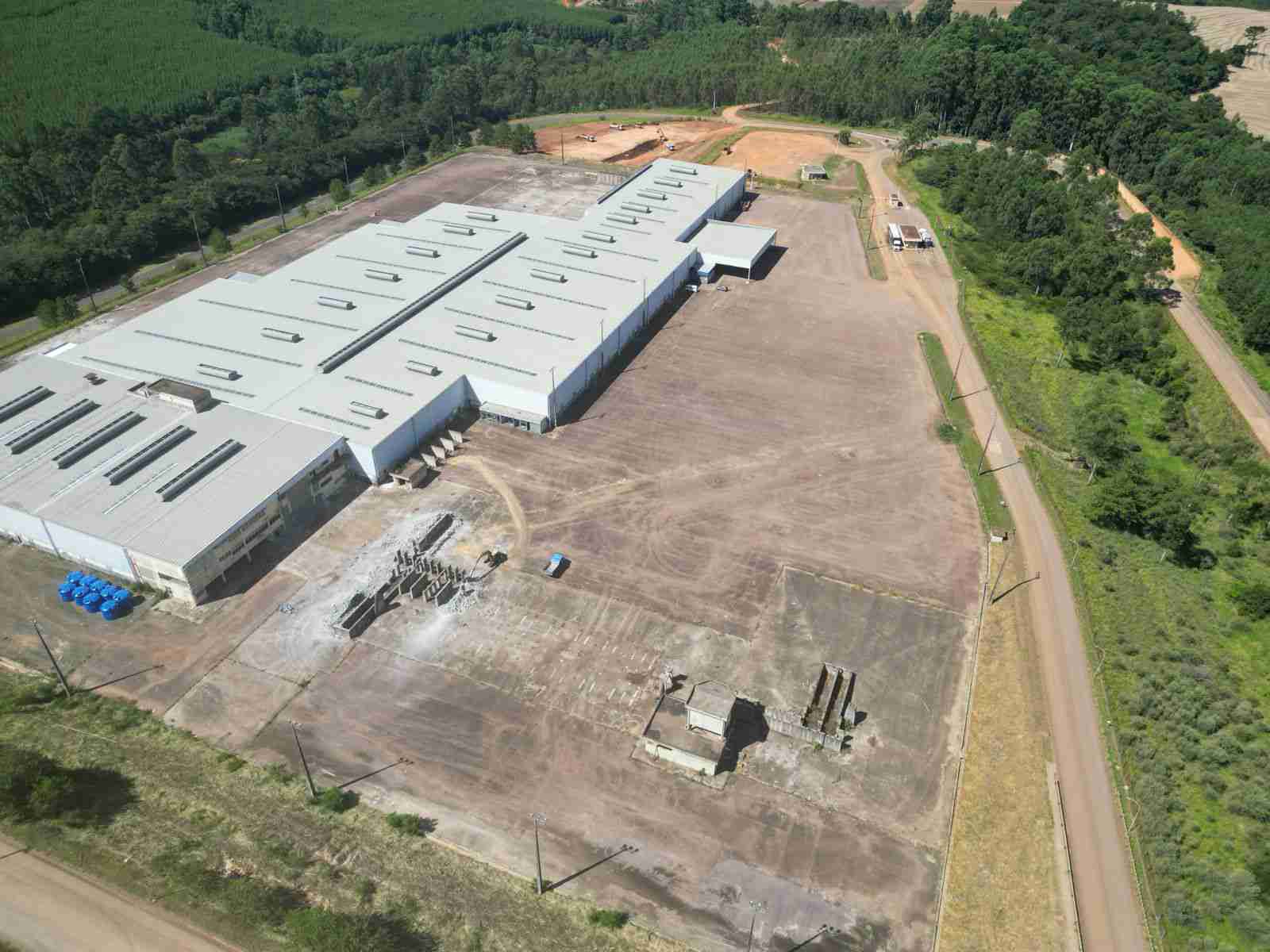 Galpão logístico à Venda ou locação, 144.151m² total, 30.0000M² de construção,  próxima à BR-153 (Transbrasiliana) - Arapoti, PR