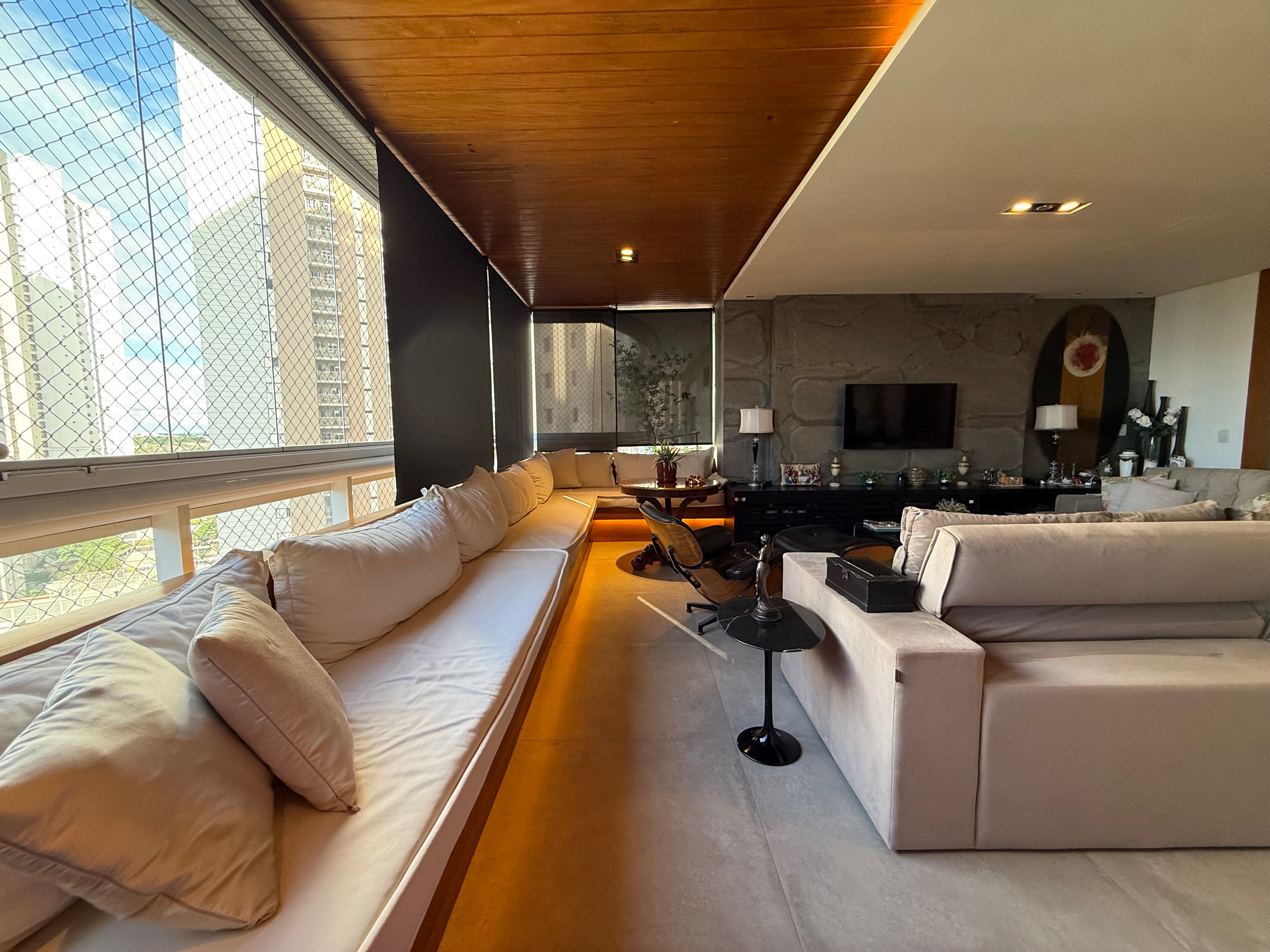 Apartamento à Venda,Porteira fechada, 245m² Privativo aceita permuta, Contém 4 suítes,3 vagas Garagem Gleba Palhano, Londrina, PR