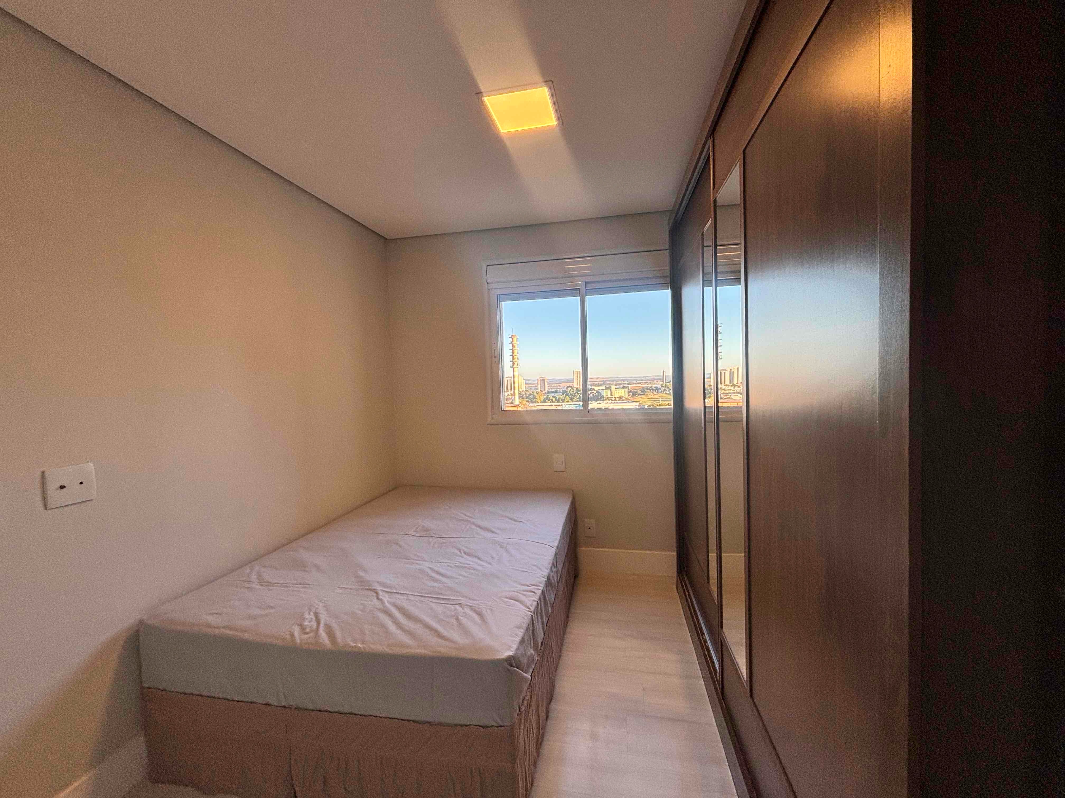 Apartamento  à Venda, Edifício Kensington, 108m² úteis, 3 quartos sendo 1 suíte, planejado, andar alto -  Santa Rosa, Londrina, PR