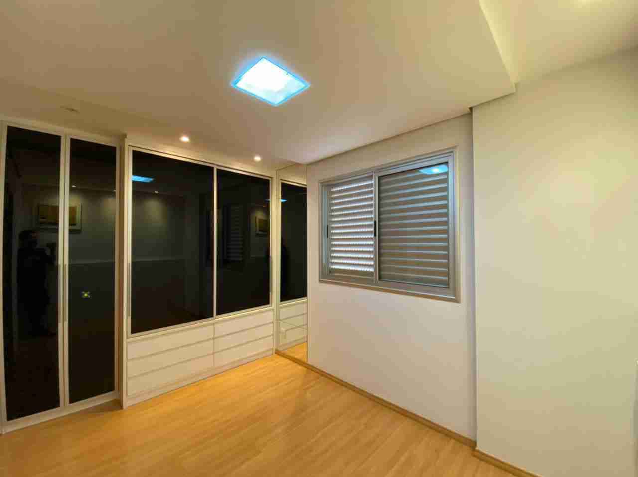 Apartamento à venda, Ed Due Torri, 70m²úteis,  2 quartos, 2 vagas, andar alto, sol da manhã, Bela Suiça, Londrina, PR