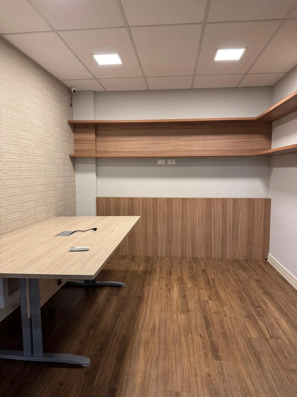 Conjunto comercial para alugar mobiliado Jardim do Lago, Londrina, PR