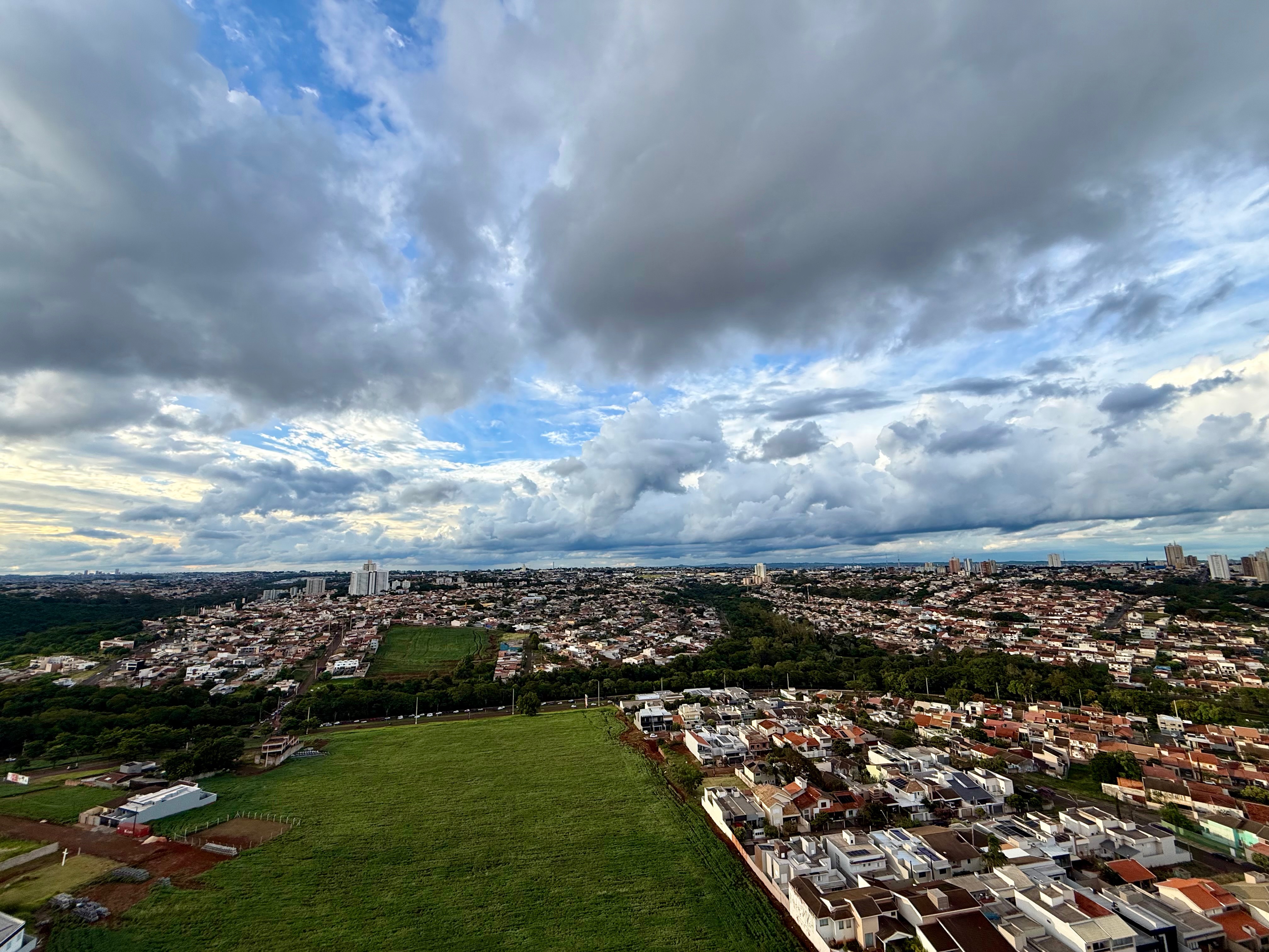 Oportunidade Apartamento à venda, Edifício Sunset Faria Lima,  66m² com 3 quartos (sendo 1 suíte), Cozinha, quartos planejados, andar alto-  em L