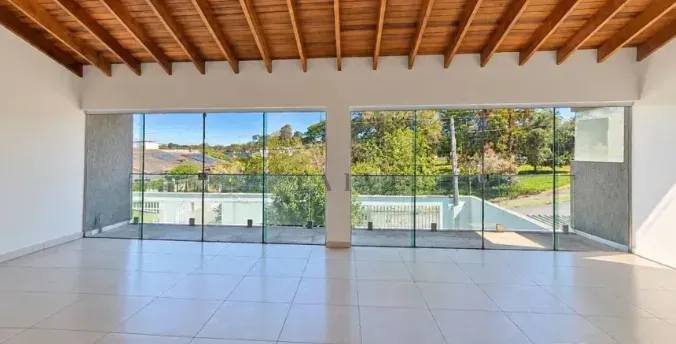 Casa à venda no bairro Tucanos, zona Sul, Londrina, com 4 suítes, 600 m², amplo quintal - foto 14