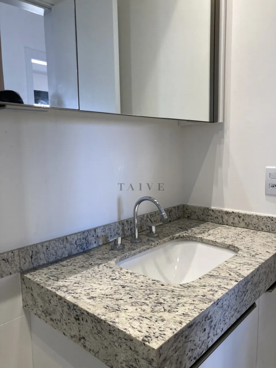 Aluga-se apartamento no condomínio Wood da Vanguard, com 2 quartos (sendo 1 suíte), com 167 m², Terra Bonita, Zona Sul, Londrina - foto 14