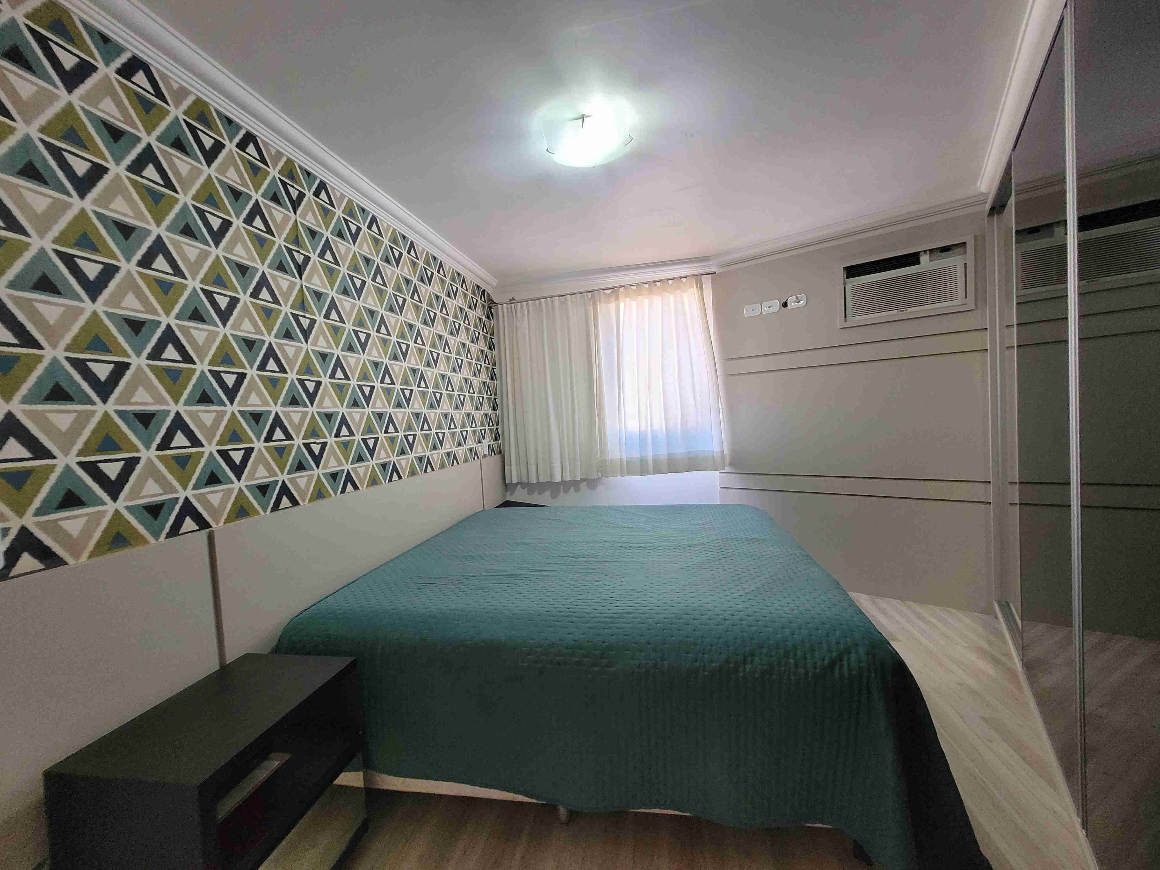 Apartamento à venda no Edifício Studio V,2 quartos sendo 1 suite, mobiliado, sol da manha,Centro, Londrina, PR