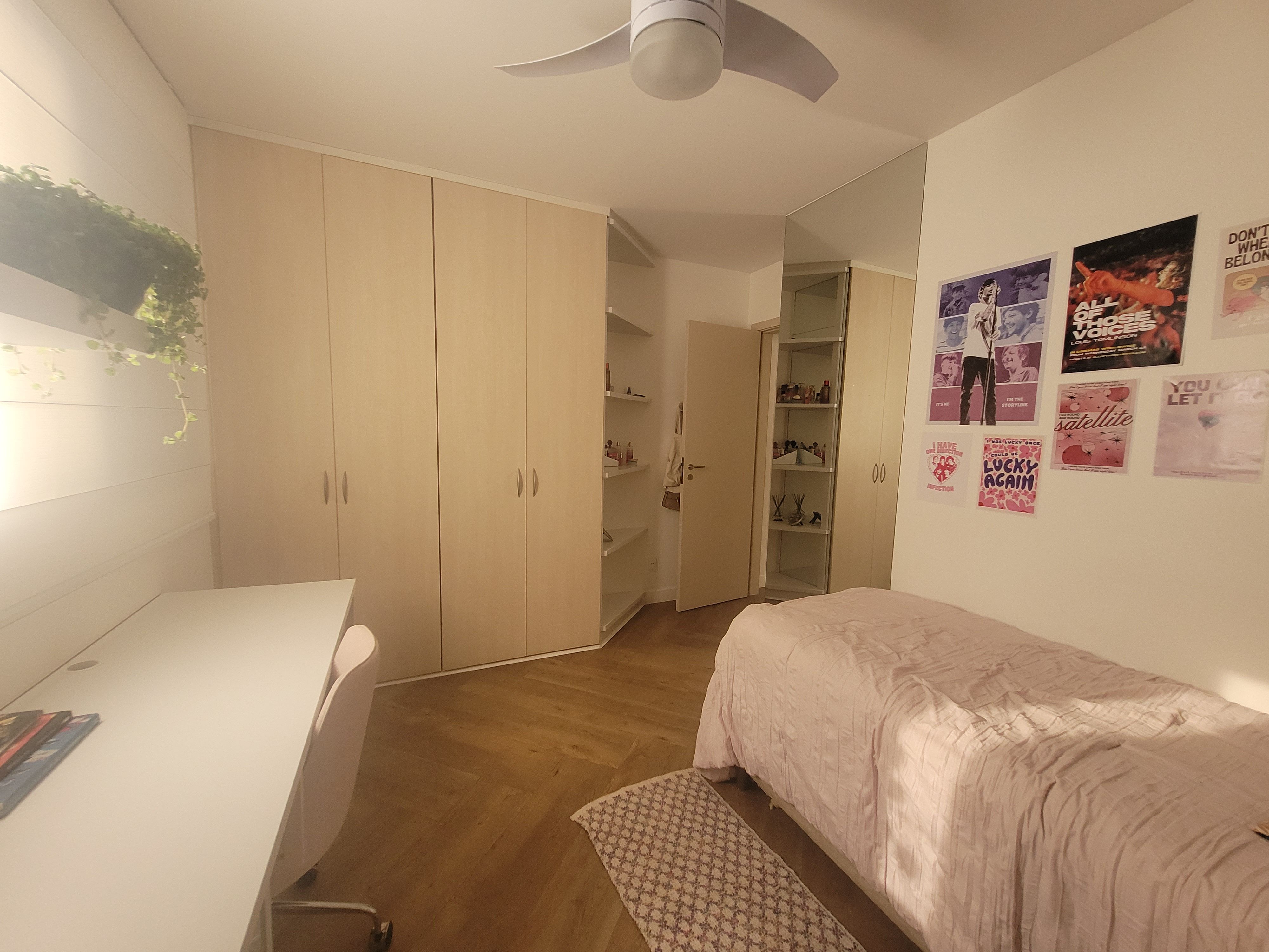 Apartamento à venda, no Edifício Le Corbusier, 122m², 3 quartos, 2 vagas de garagem, andar alto, sacada com churrasqueira, Gleba Palhano - Londri
