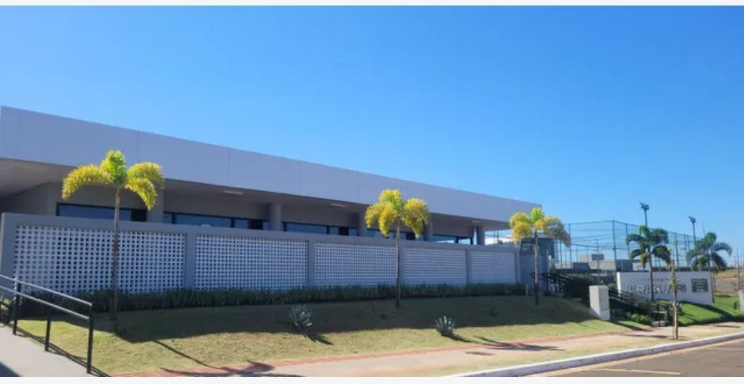 Terreno 256m² à Venda - Condomínio Araguari,  prox a entrada e área de lazer-  Parque Tauá Araguari-  Londrina Pr