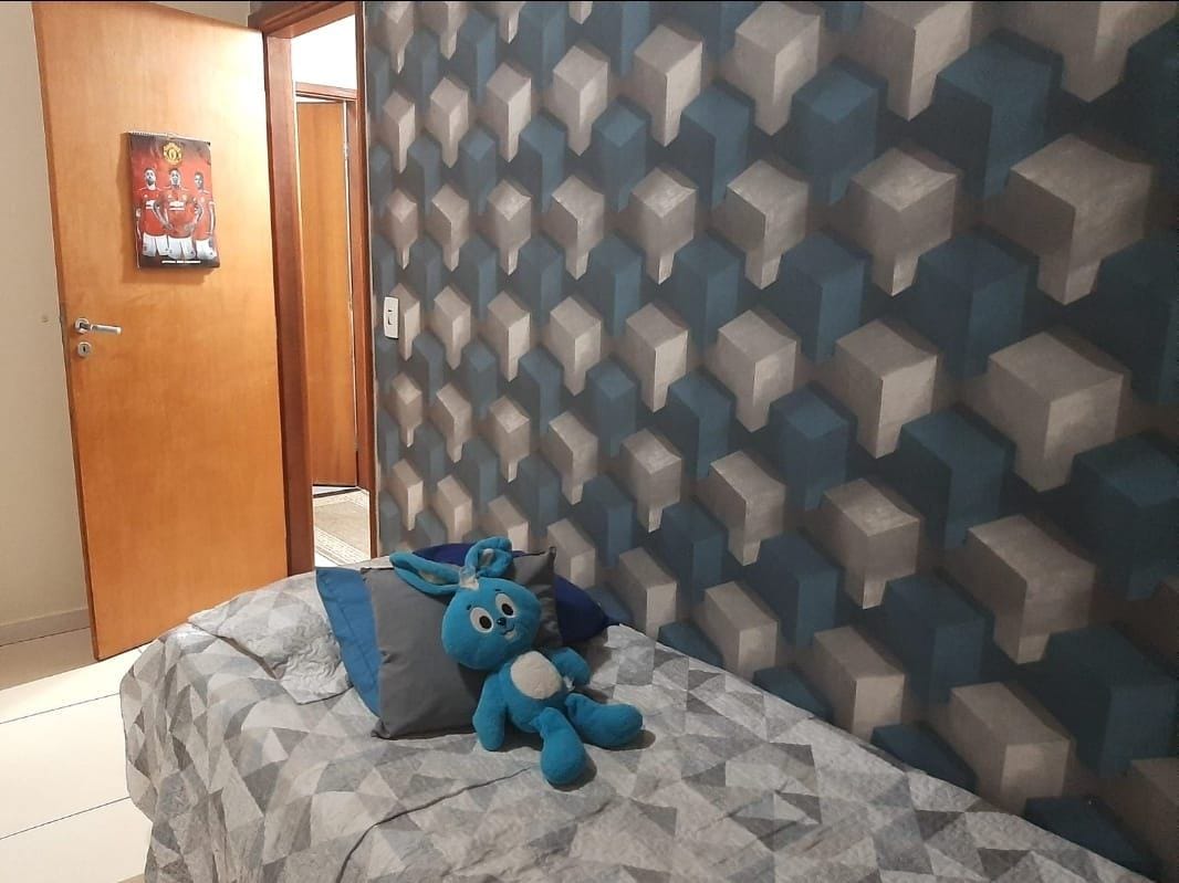Sobrado à venda,  123m², 3 quartos sendo 1 suíte, Piscina, 2 vagas  - perto do aeroporto, tiro de guerra - Califórnia -  Londrina, PR