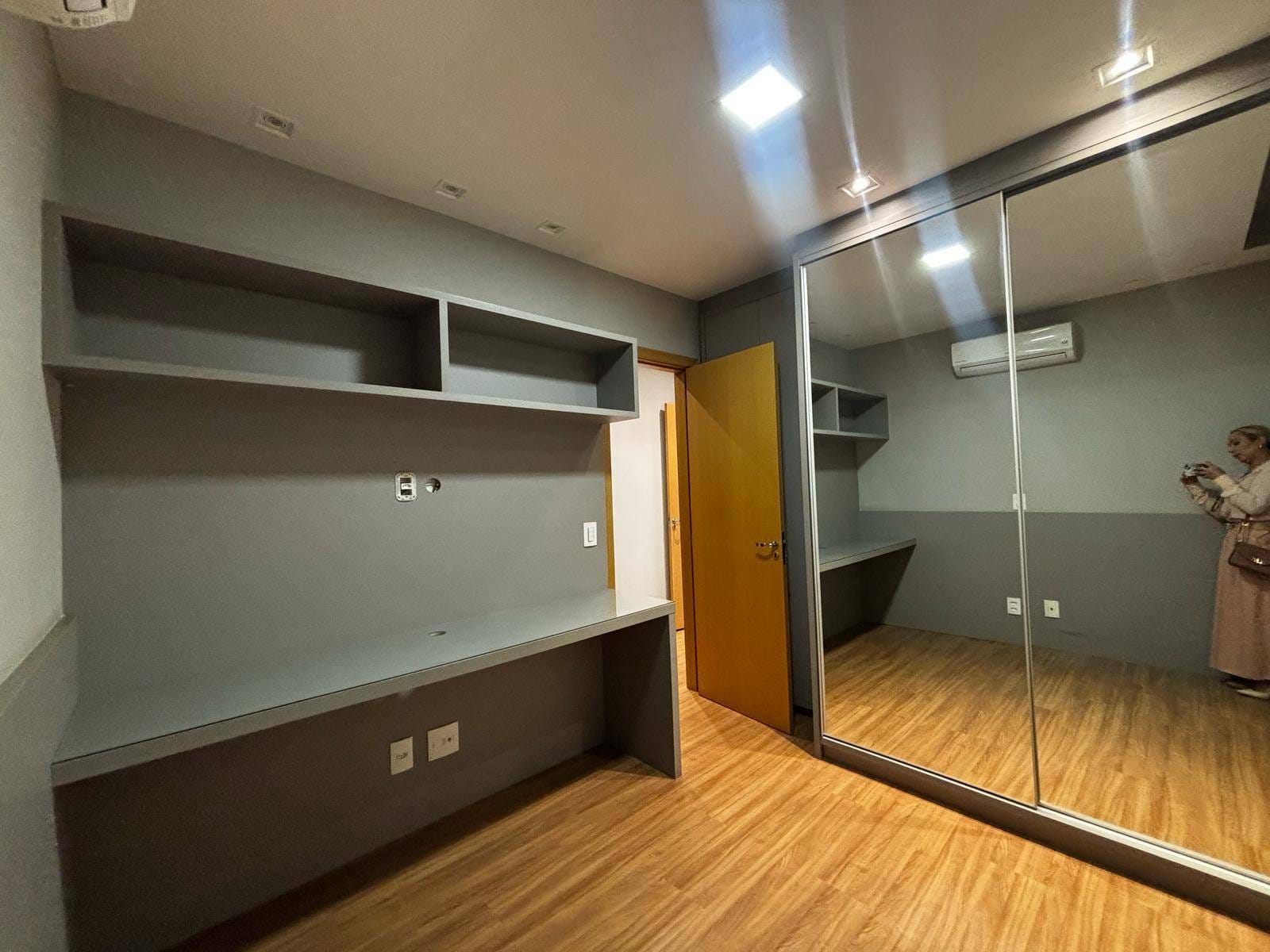 Apartamento à venda, Edificio Vert, 3 quartos sendo 1 suíte, planejado, andar alto, 3 vagas  Gleba Fazenda Palhano, Londrina, PR