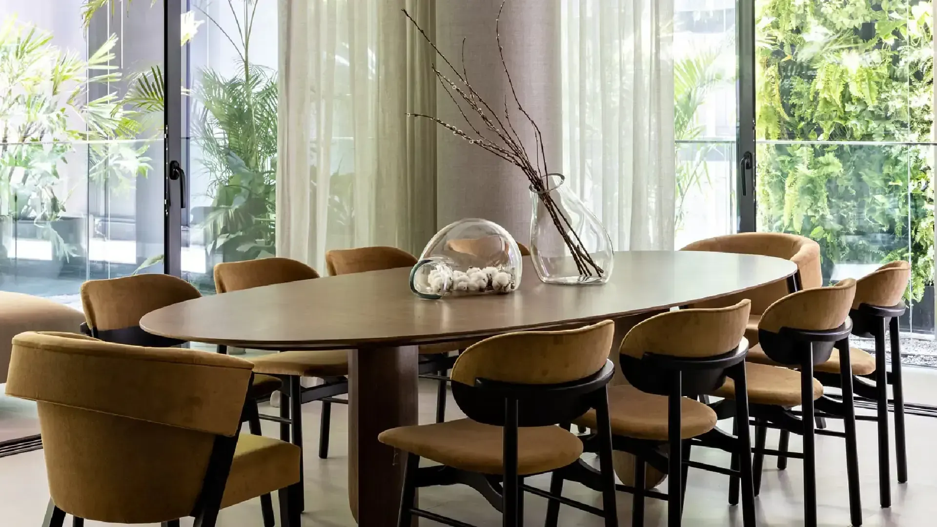 Apartamento à Venda, Edifício Artesano, 336,53m² úteis,  4 suítes, varanda integrada, elevador privativo, 2 vagas - Gleba Fazenda Palhano, Londri