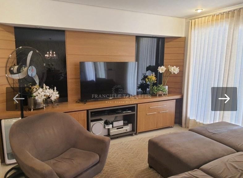 Sobrado a venda, Cond. Village Pinheiro, 246 m² úteis, 3 quartos sendo 1 suite master, 4 vagas- Portal de Versalles II- Londrina Pr