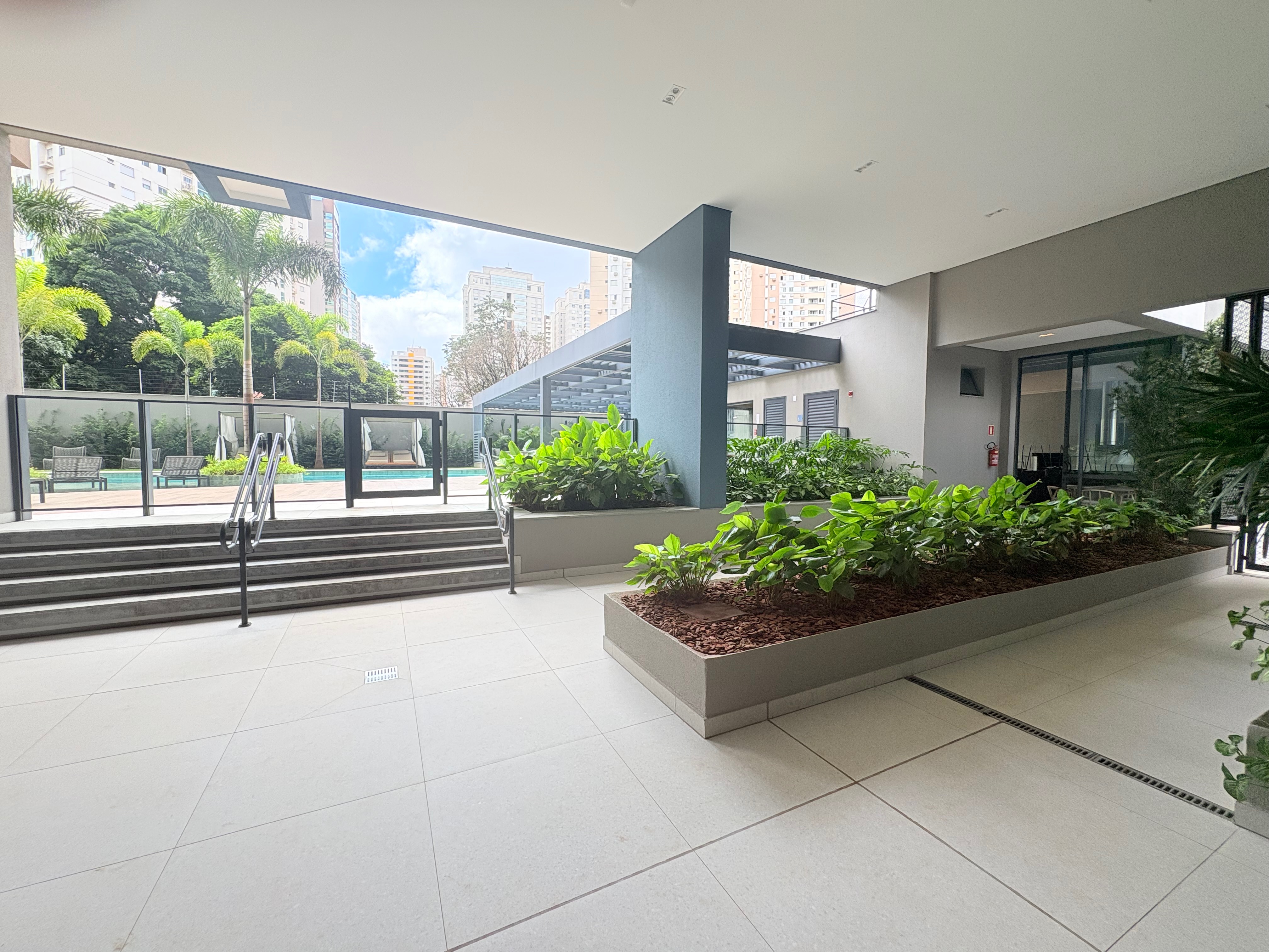 Apartamento à venda,  Edifício Tay, 98m² úteis, 2 suítes, 2 vagas -  Gleba  Palhano - Londrina Pr