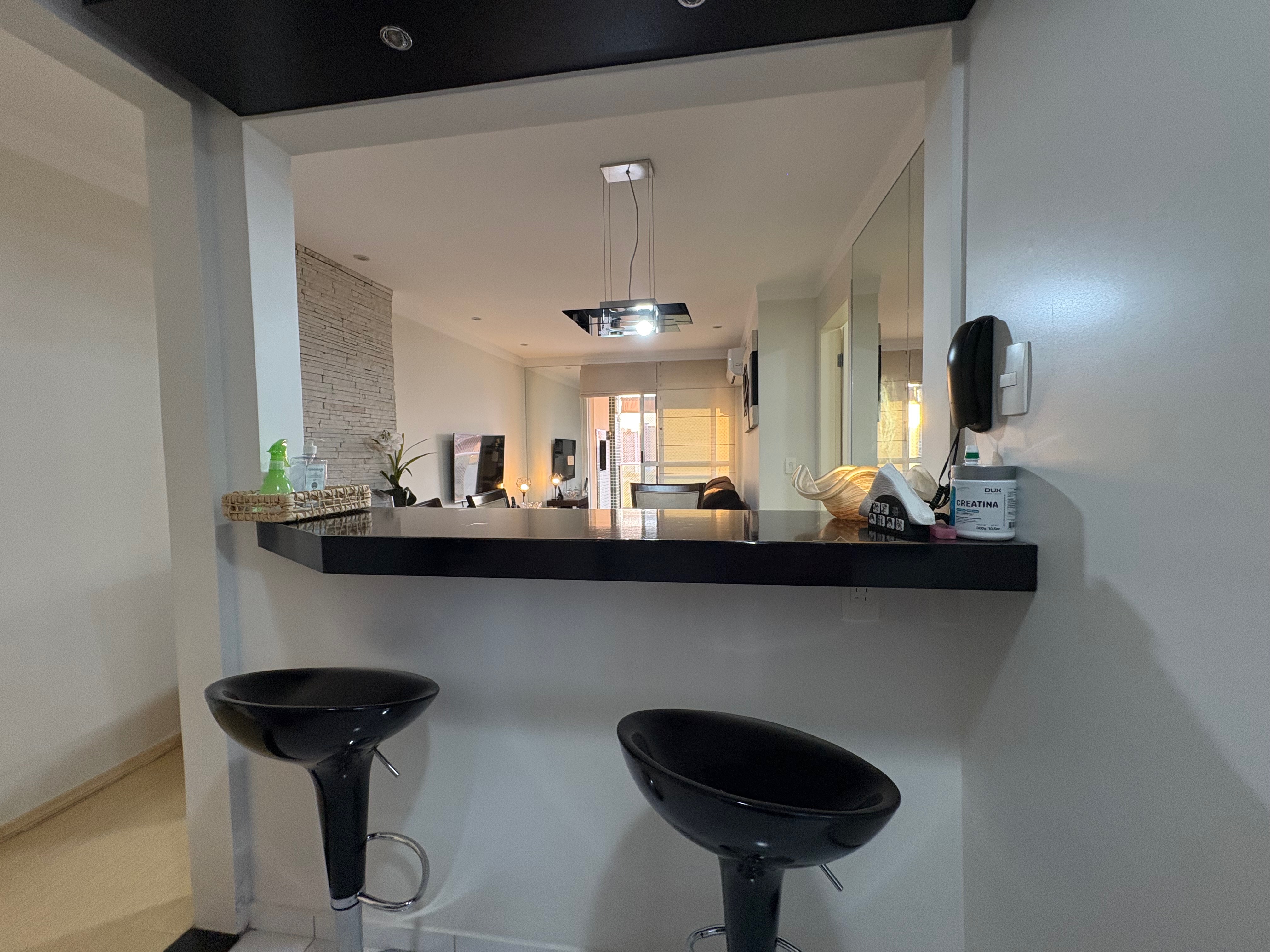 Apartamento à venda, Residencial Ibiza, 2 quartos sendo 1 suíte, andar alto, sacada com churrasqueira, Vila Ipiranga, Londrina, PR