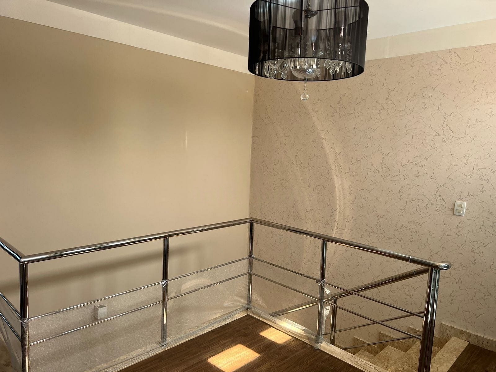 Sobrado à venda, Royal Forest, 280m² úteis, 4 quartos sendo 2 suítes, completo em móveis planejados, piscina - Esperança, Londrina, PR
