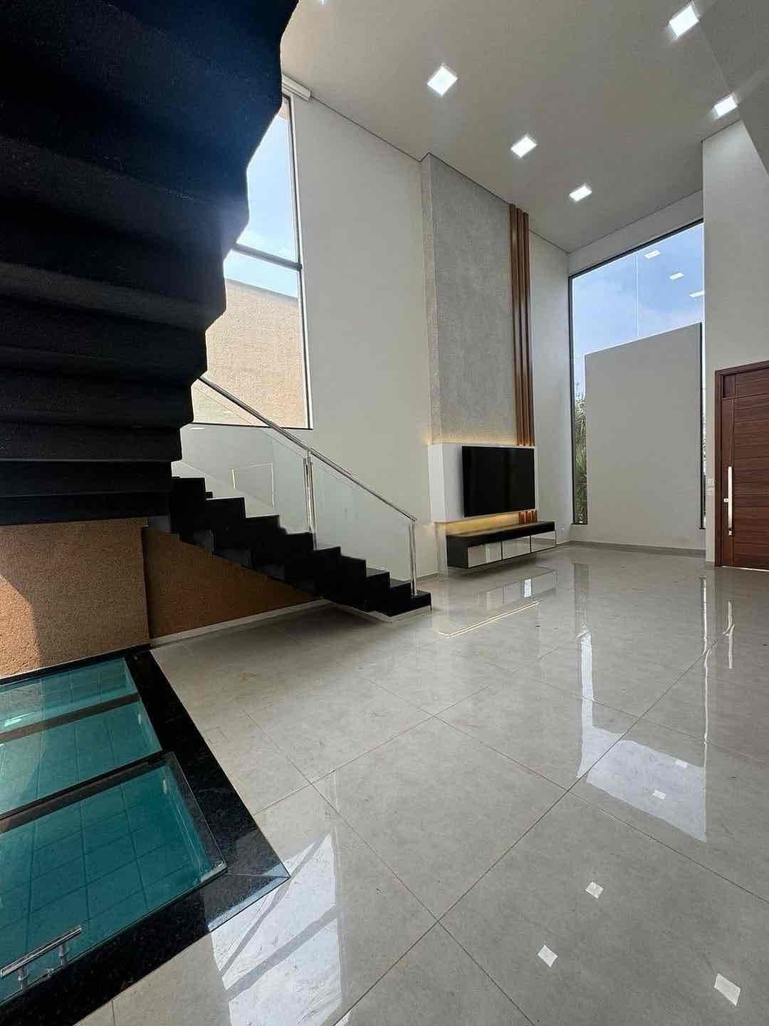 Casa  à venda, Royal Forest, 292m² úteis, 3 suítes, piscina aquecida, 4 vagas - Esperança, Londrina, PR