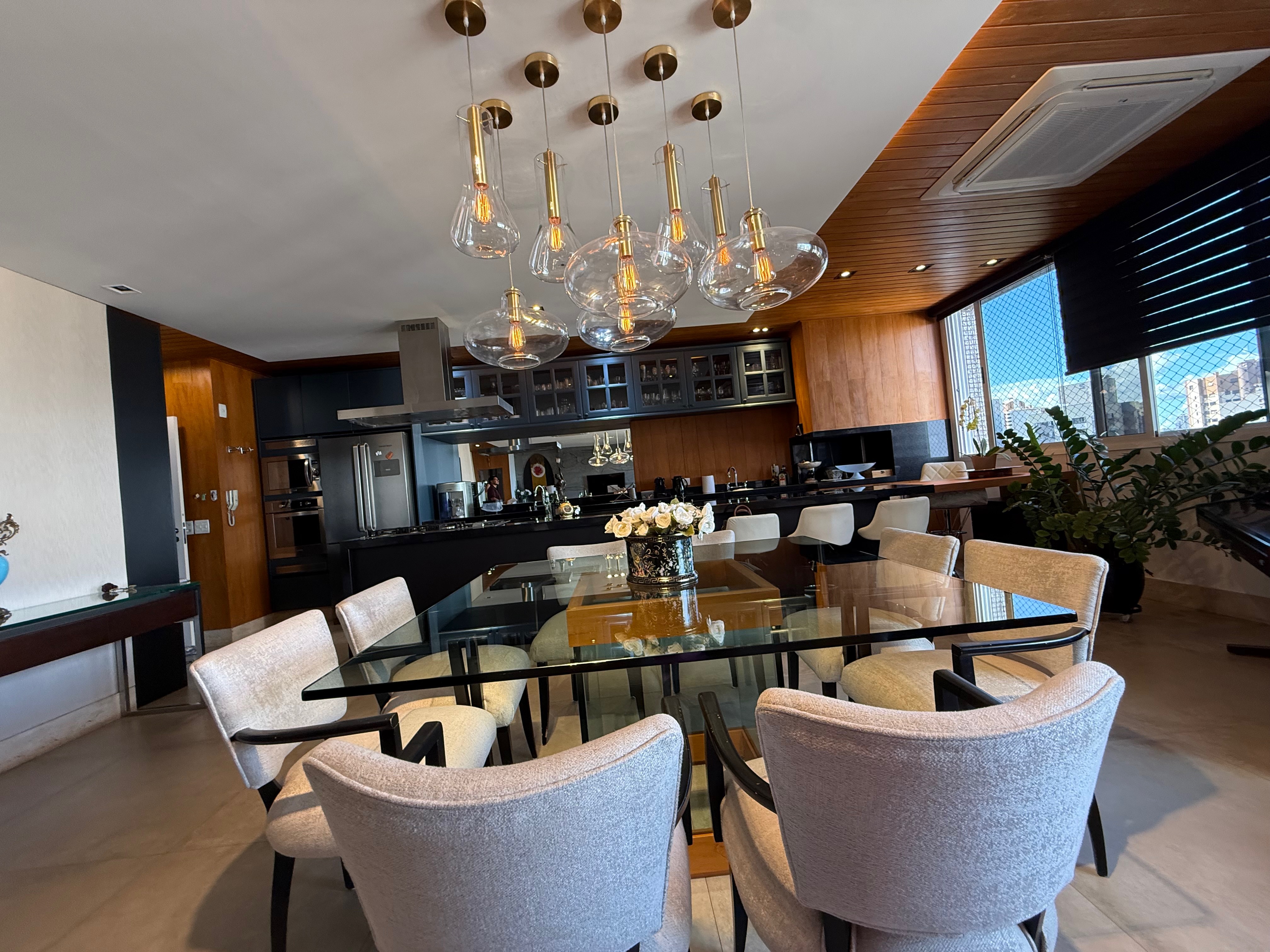 Apartamento à Venda,Porteira fechada, 245m² Privativo aceita permuta, Contém 4 suítes,3 vagas Garagem Gleba Palhano, Londrina, PR