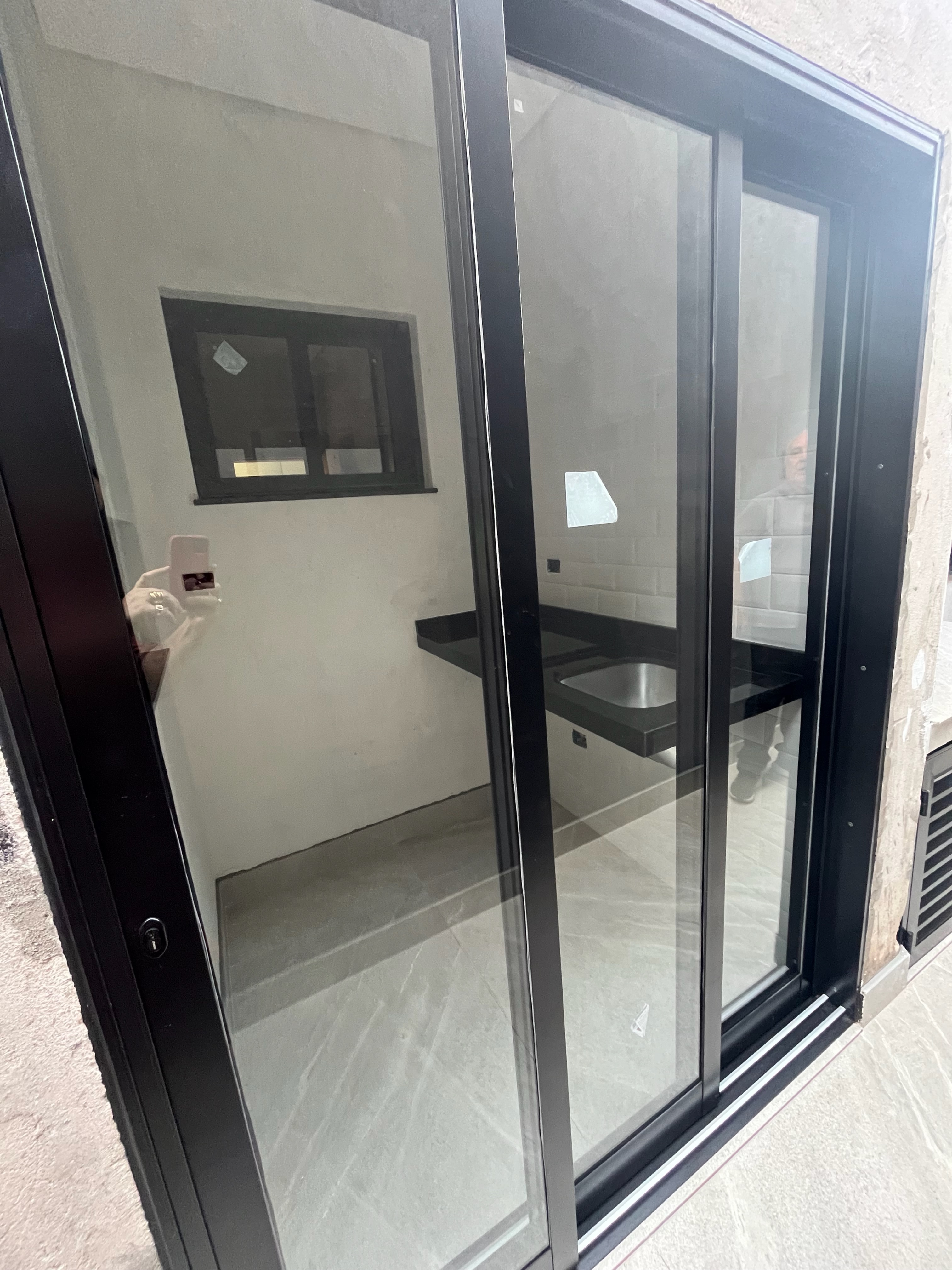 Casa  alto padrão,  à Venda, 140m², 3 dormitórios, 1 suíte próximo ao Aeroporto - Dom Pedro, Londrina, PR