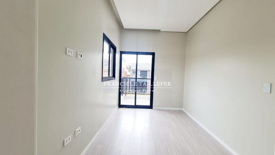 Triplex 205m²/3 suítes/4 vagas/sistema alexa - TÁUA ARANGUA - Londrina Pr