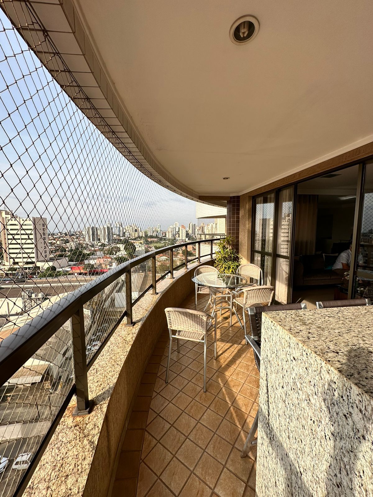Apartamento à venda, Condomínio Colina Menphis,  195m² úteis, 4 quartos sendo 1 suíte, andar alto, 2 vagas - Andrade, Londrina, PR