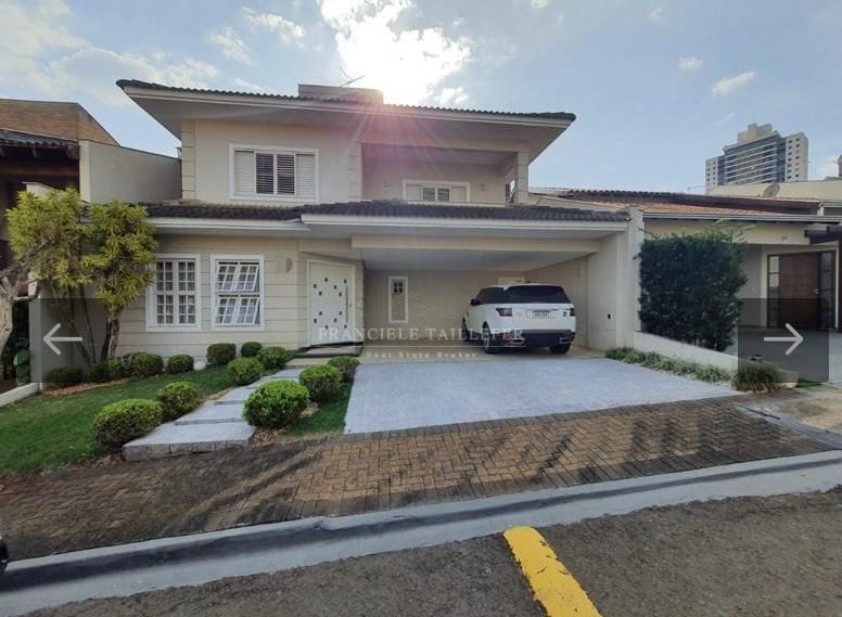 Sobrado a venda, Cond. Village Pinheiro, 246 m² úteis, 3 quartos sendo 1 suite master, 4 vagas- Portal de Versalles II- Londrina Pr