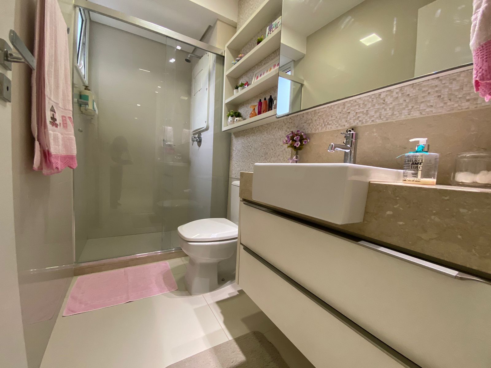 Apartamento à venda, Edifício Landmark, 214m² úteis, 2 suítes,2 Demi suítes, 3 vagas, estuda permuta de menor valor  - Gleba Fazenda Palhano, Lon