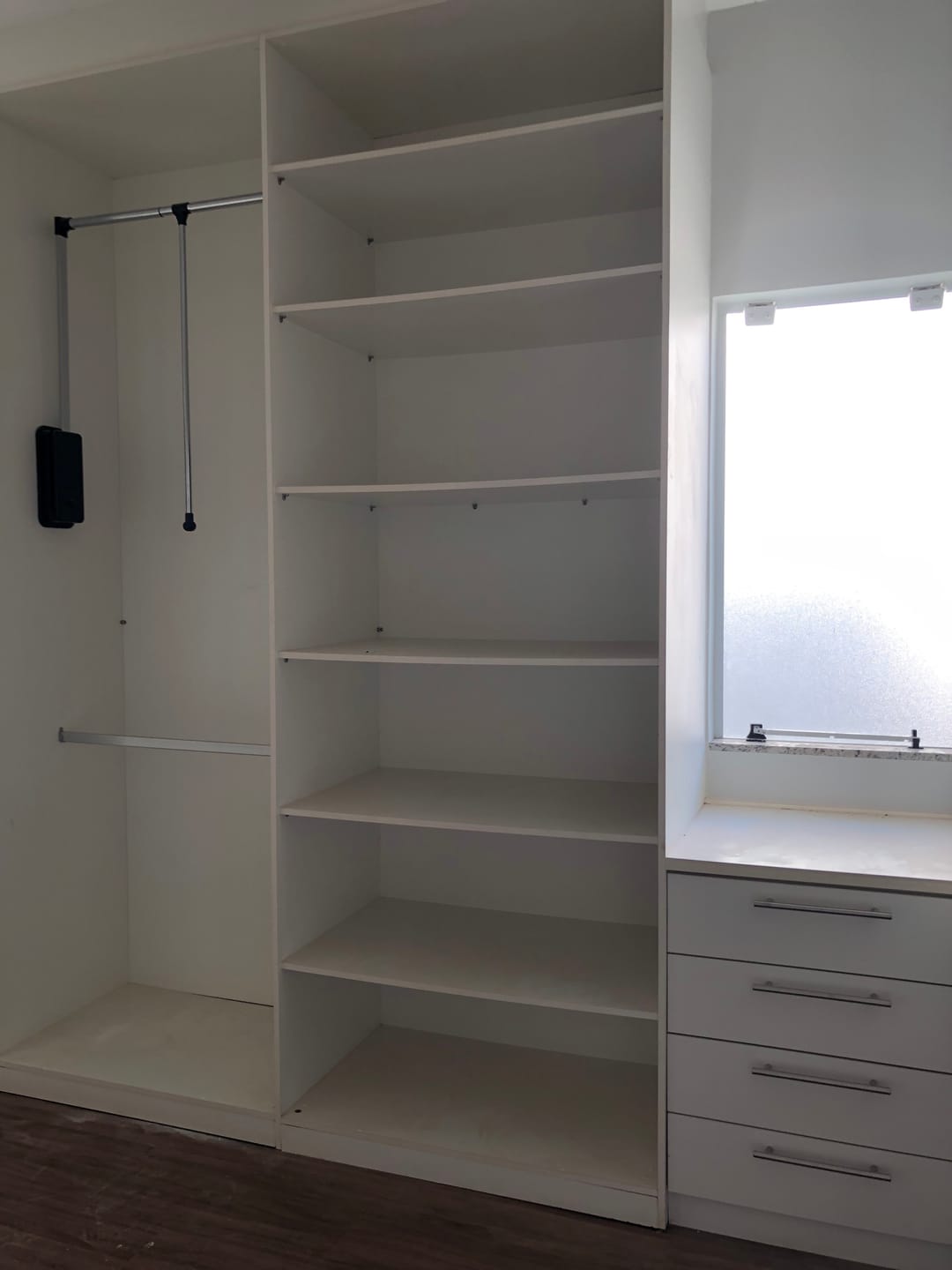 Casa à venda , Condomínio Acácia Imperial, 400m² privativos, 4 suítes, churrasqueira e piscina - Royal, Londrina, PR