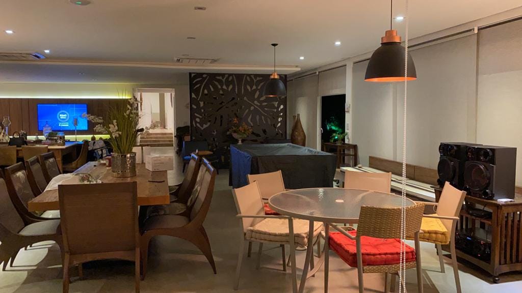 Chácara à Venda, porteira fechada, 1582m² no Condomínio das Águas, casa de 420m² úteis, 4 suítes,  piscina, 14 vagas - Porecatu, PR