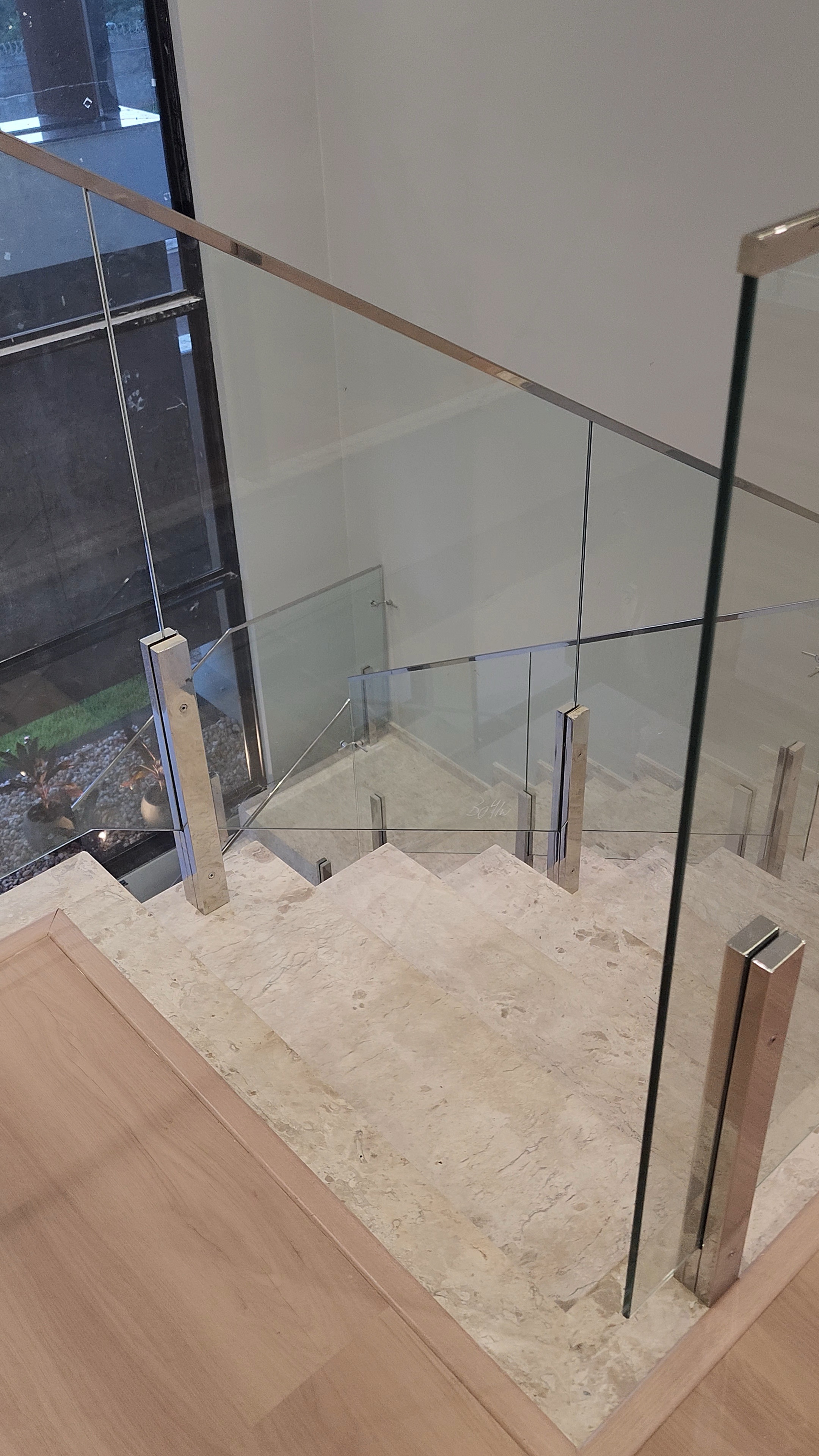 Casa em condominio à Venda, Parque Tauá Araguari, 233 m² construção, 3 suítes, hidro, piscina privativa - Jardim Morumbi, Londrina, PR