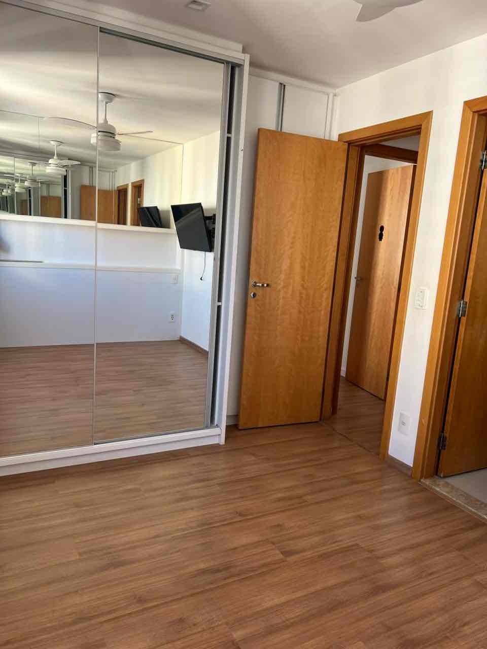 Apartamento  à Venda, Edifício Florais Eco Resort, 75m² úteis, 3 quartos sendo 1 suíte, andar alto, completo armários - Gleba Fazenda Palhano, Lo
