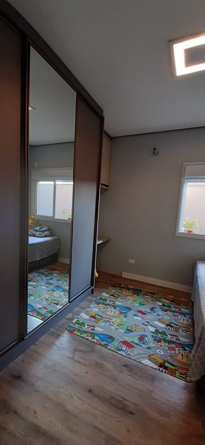 Casa à venda/ 3 quartos (sendo 1 suíte master com hidro)- Cond. Royal Maison Londrina, PR