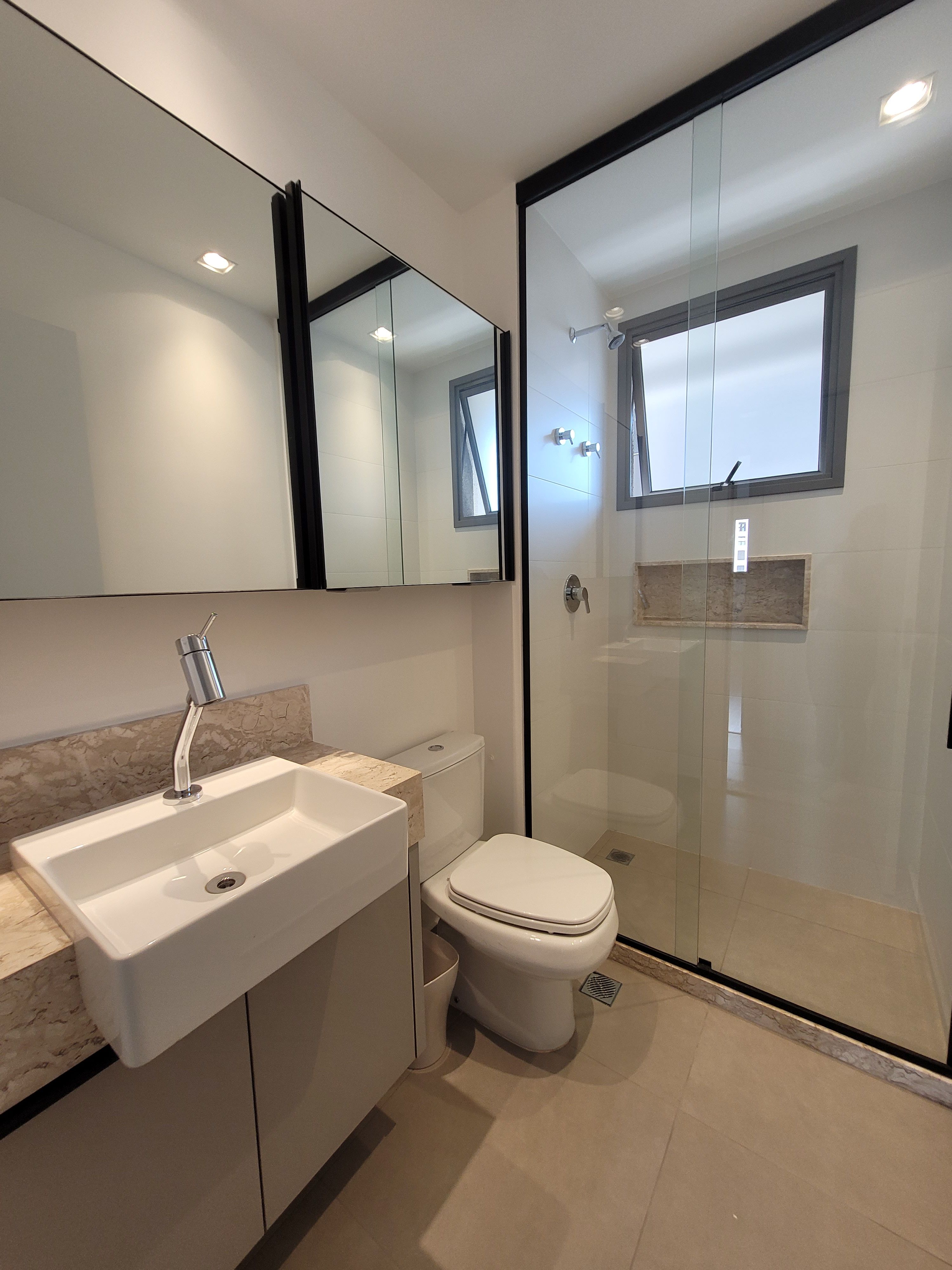 Apartamento à venda no Edifício Glória Residence, mobiliado, 114m², com 3 dormitórios, andar alto,  - Gleba Palhano - Londrina/PR
