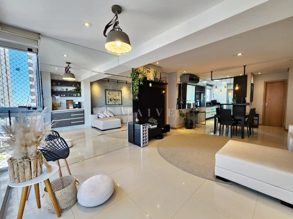 Apartamento à venda, 3 quartos sendo 1 súite, 2 vagas, Porteira fechada, Móveis planejado completo, Andar alto, Guanabara Parque Boulevard, Londr