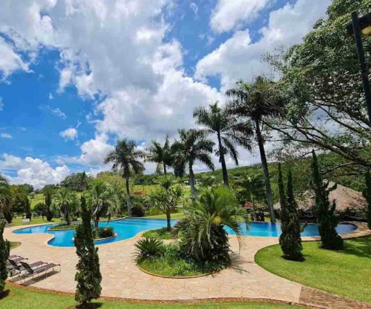 Casa para locação, mobiliada , 3 suítes, 4 vagas, no condomínio Terras de Canaã,Cambé - PR