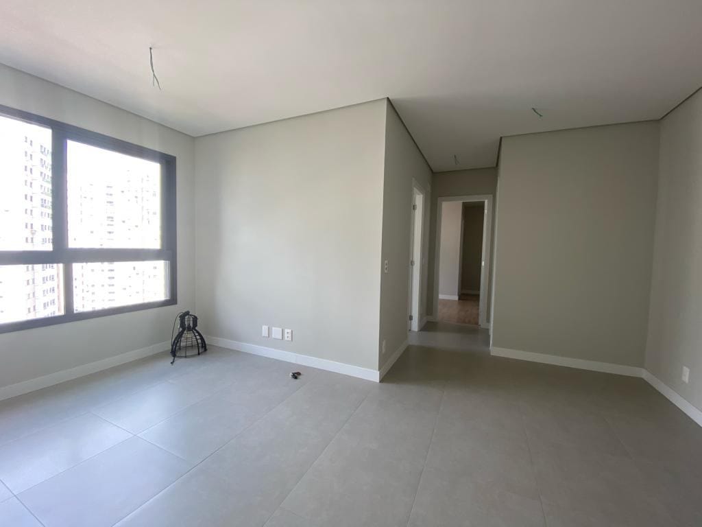 Apartamento à venda, 62 m2/ 2 quartos( sendo 1 suíte)- Ed Insight Palhano- Gleba Fazenda Palhano, Londrina, PR