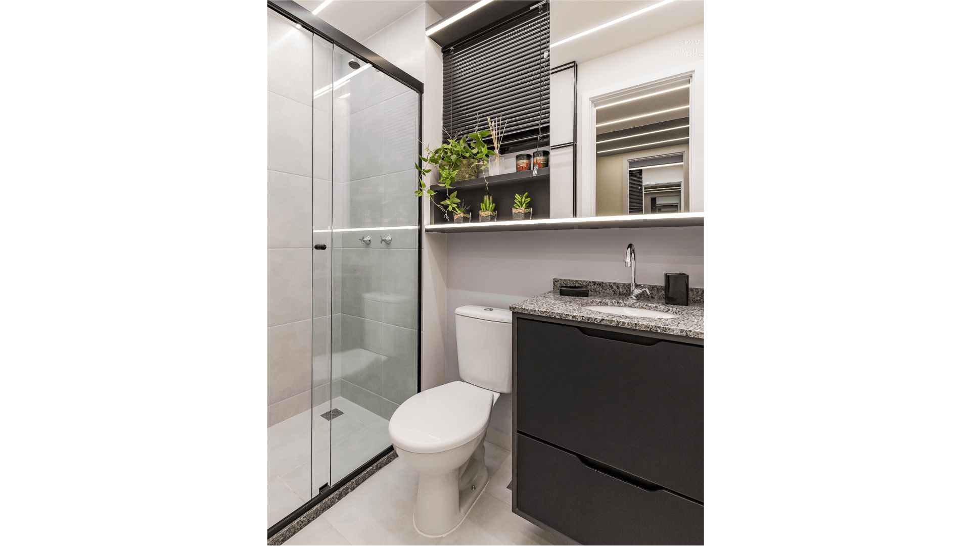 Apartamento à venda, Sunny Downtown,  64m2 uteis, 2 Dormitorios, Sendo 1 Suite, Sala Estendida, Sacada com Churrasqueira, Bairro: Marco Zero, Lon