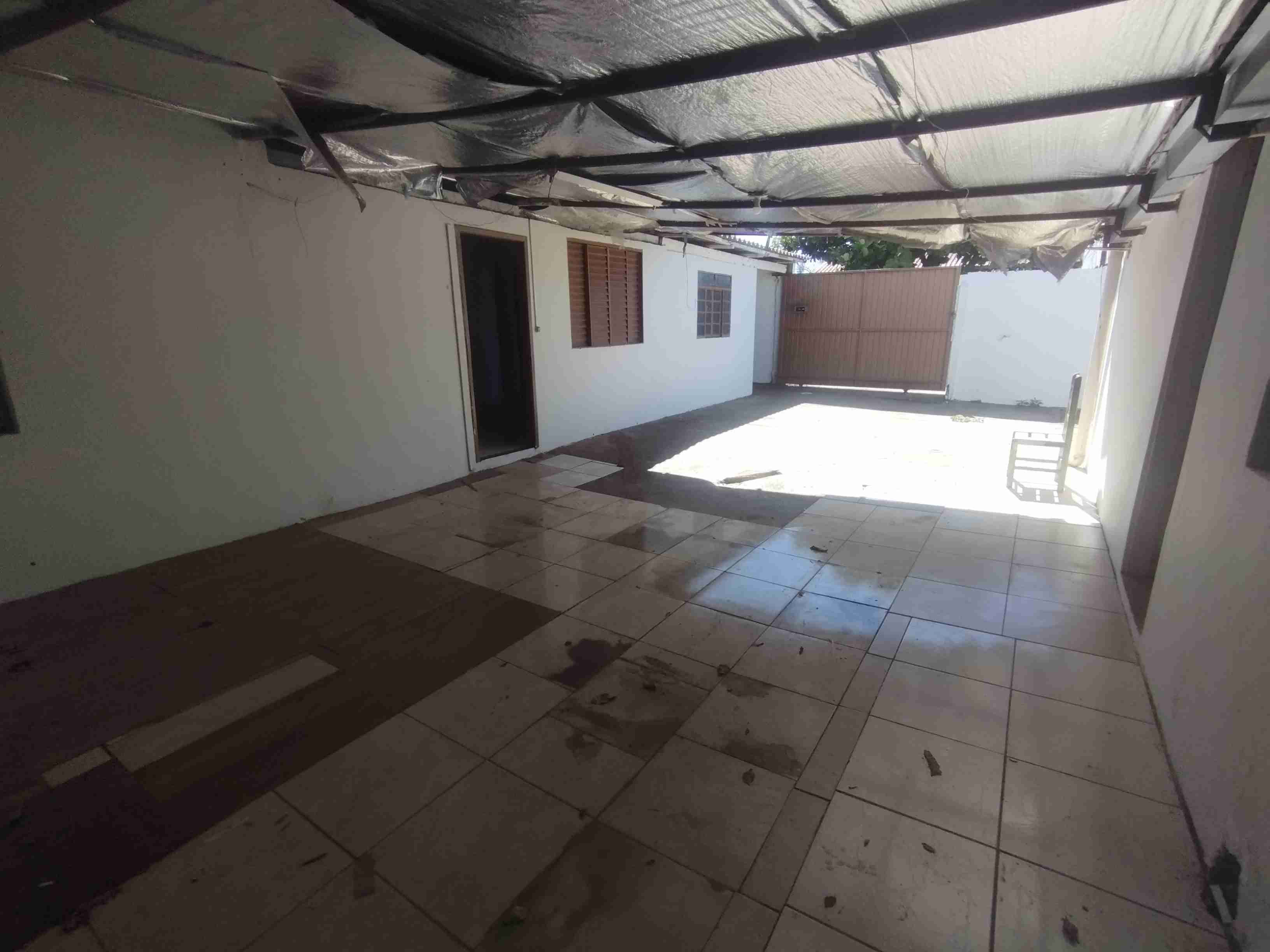 Casa comercial para Locação, 6 salas, localização na  Av. Arthur thomas, 200M² de construção, Jd Bandeirantes - Londirna-PR