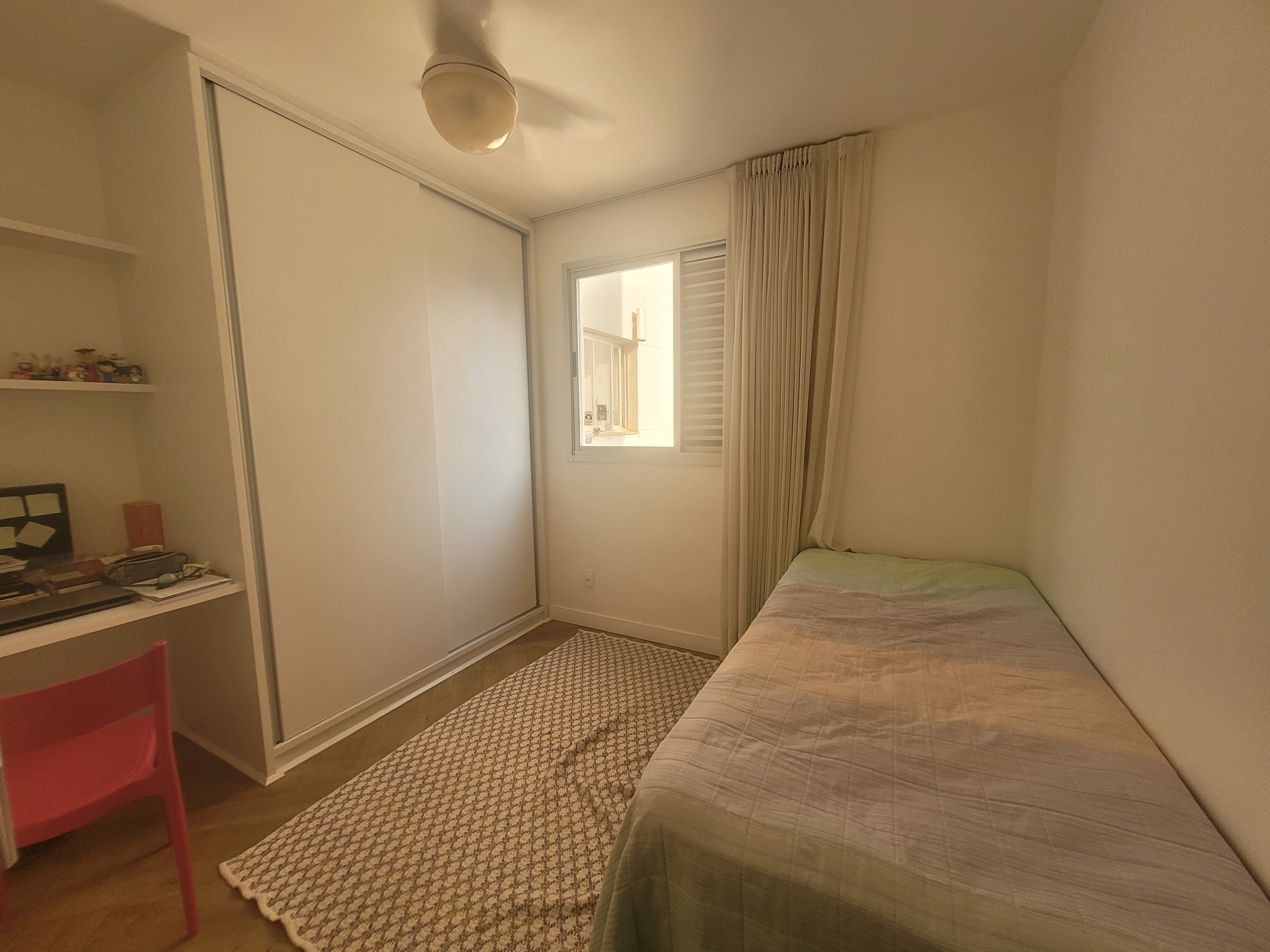 Apartamento à venda, no Edifício Le Corbusier, 122m², 3 quartos, 2 vagas de garagem, andar alto, sacada com churrasqueira, Gleba Palhano - Londri