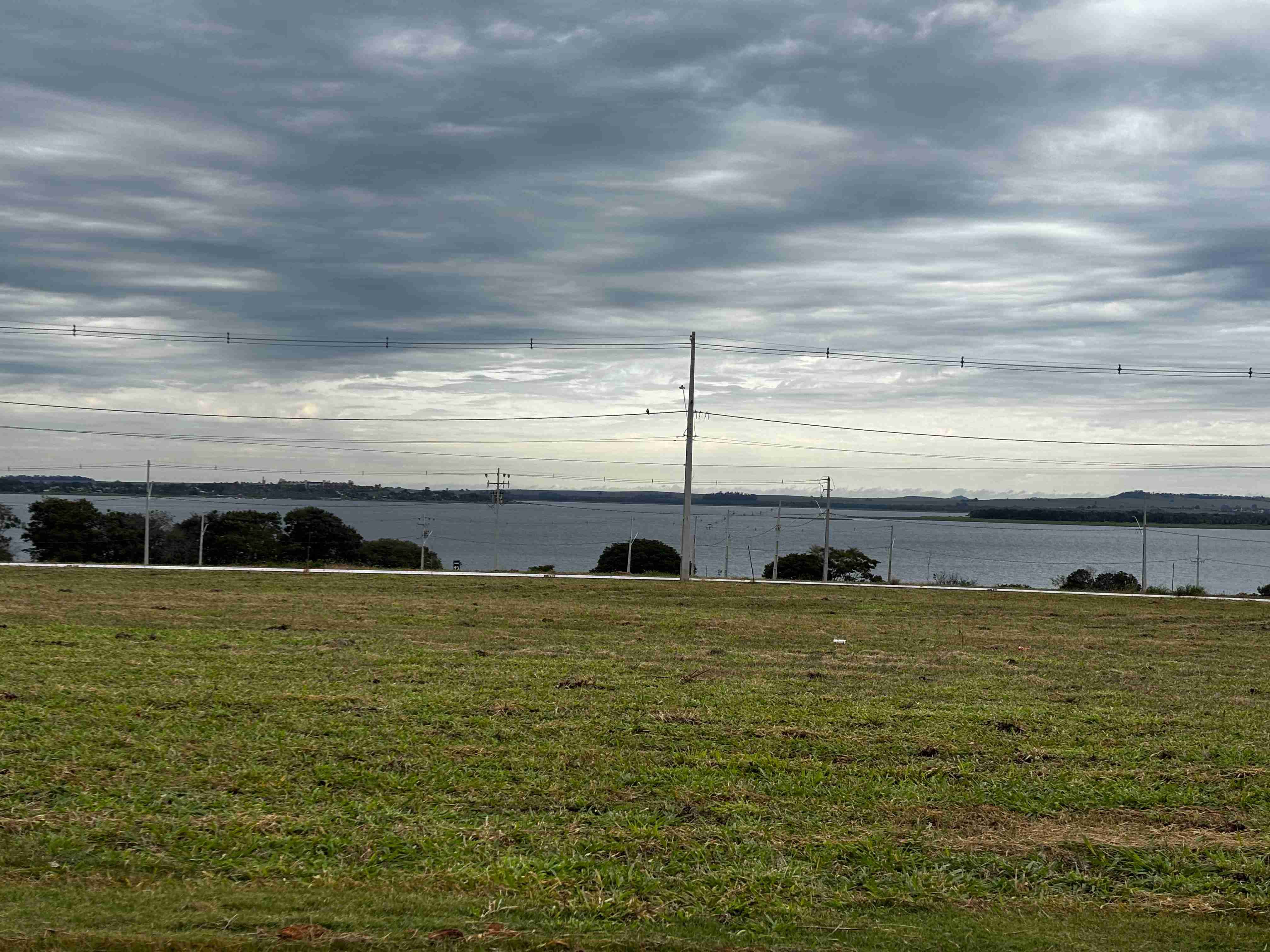 Terreno à Venda, Estância Punta Del Este, 805,74m² em frente a pista de avião - Paranagi, PR