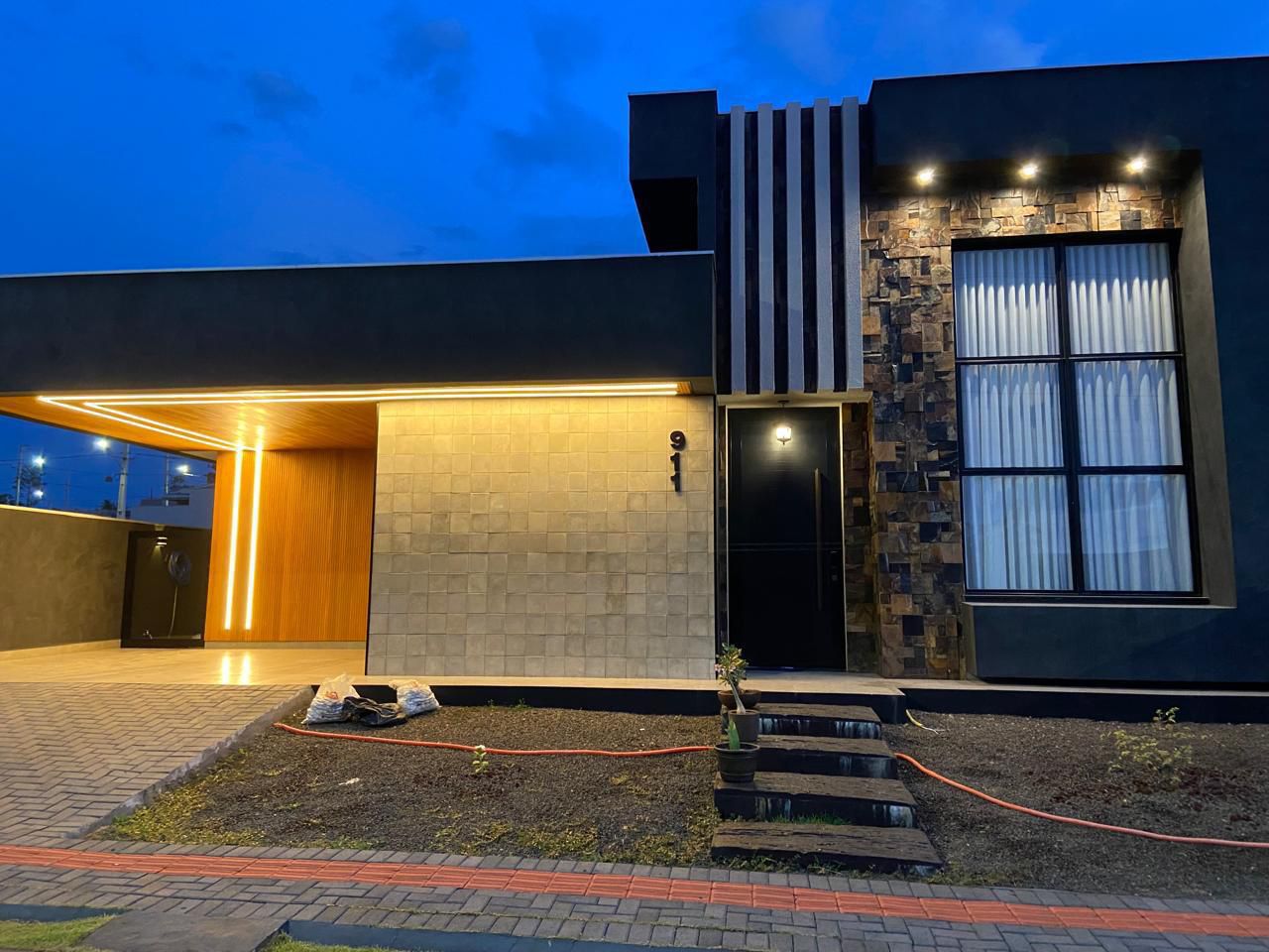 Casa à venda, 2 suites, Golden Park 2, Londrina, PR