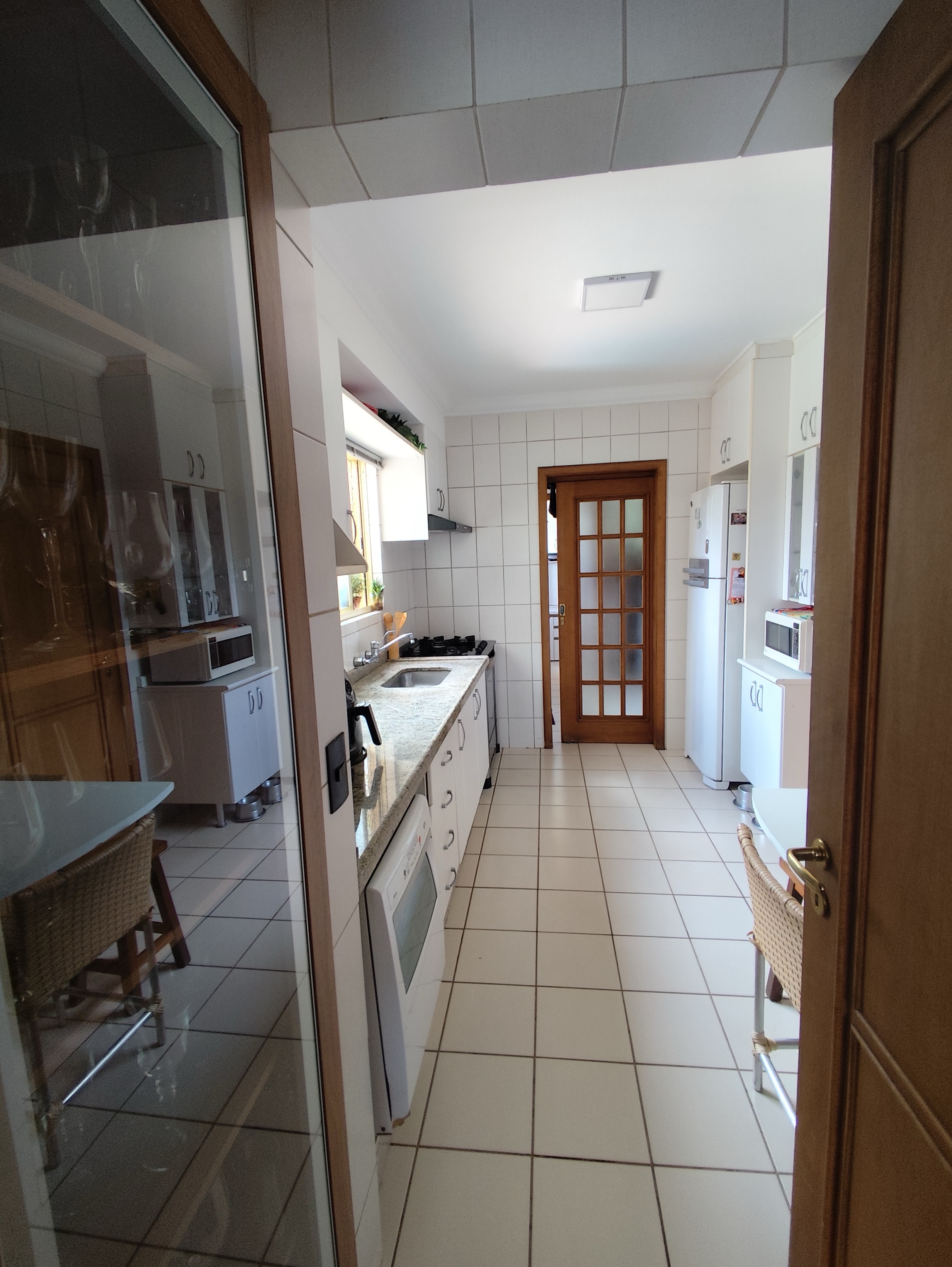 Apartamento à Venda, Edifício Four seasons, 3 suítes, 2 vagas, todo planejado, em frente AREL - Vila Fujita, Londrina, PR