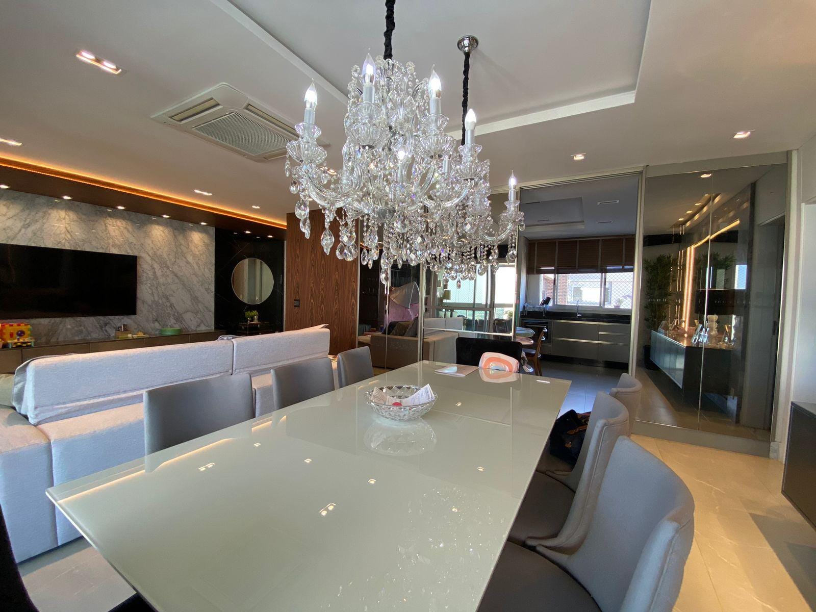 Apartamento à venda, Edifício Queen's Park,  173m² úteis, 3 suítes, andar alto  - Gleba Palhano - Londrina/PR